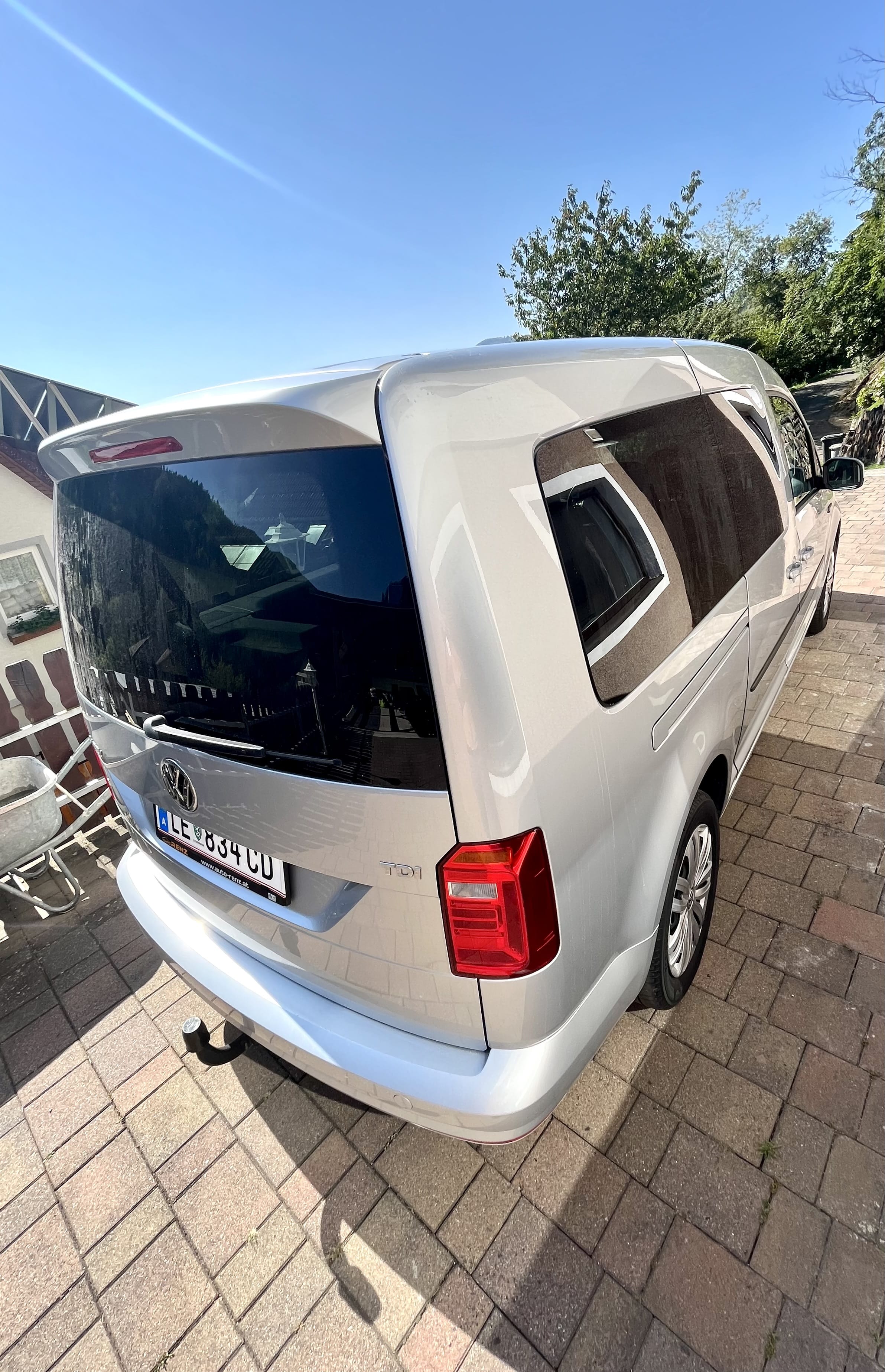 Volkswagen Caddy Maxi mit Navigationsgerät