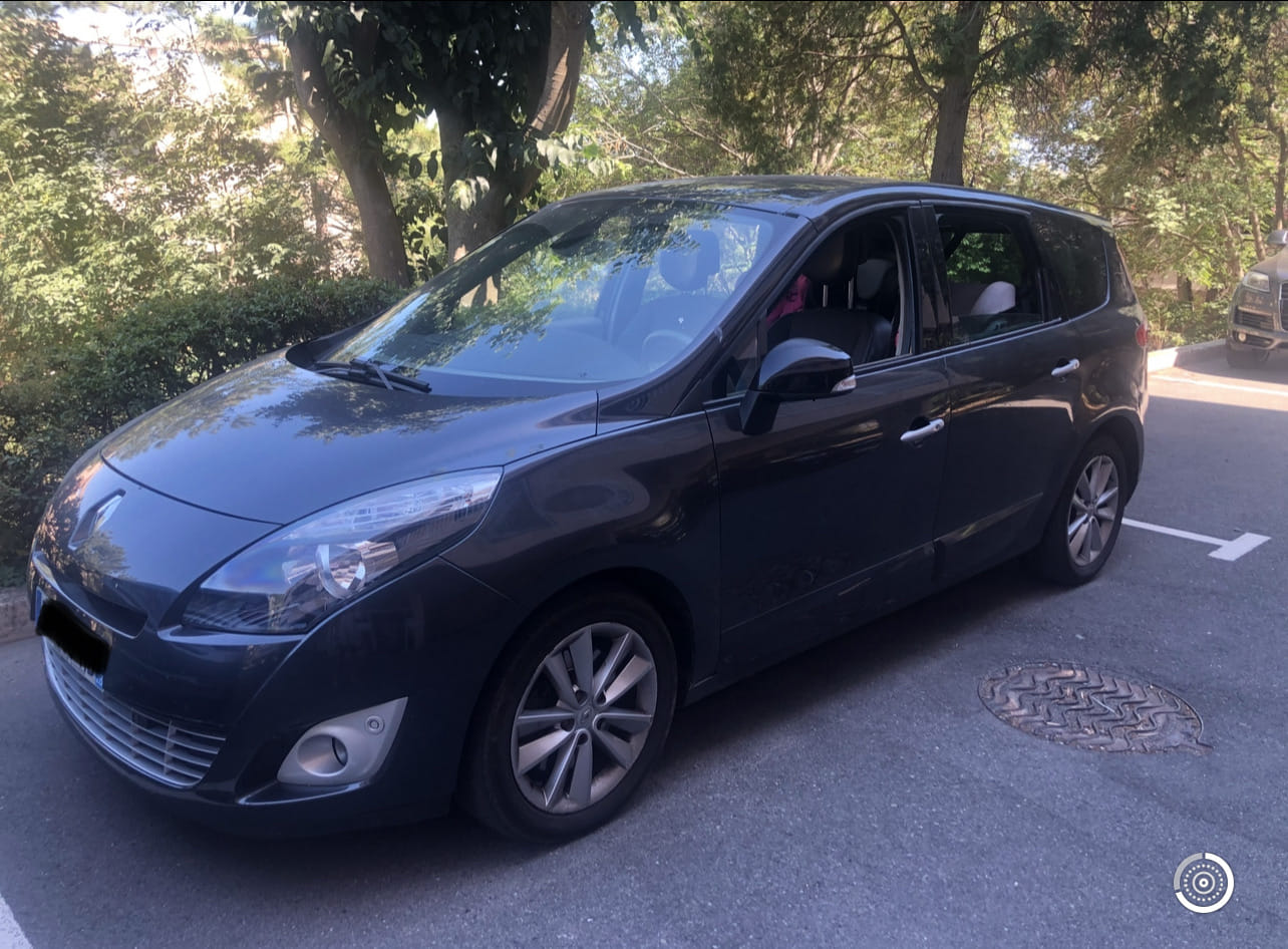 Renault Grand Scenic avec GPS