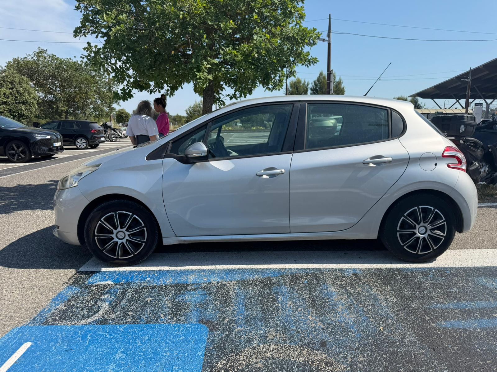 Peugeot 208 avec Climatisation