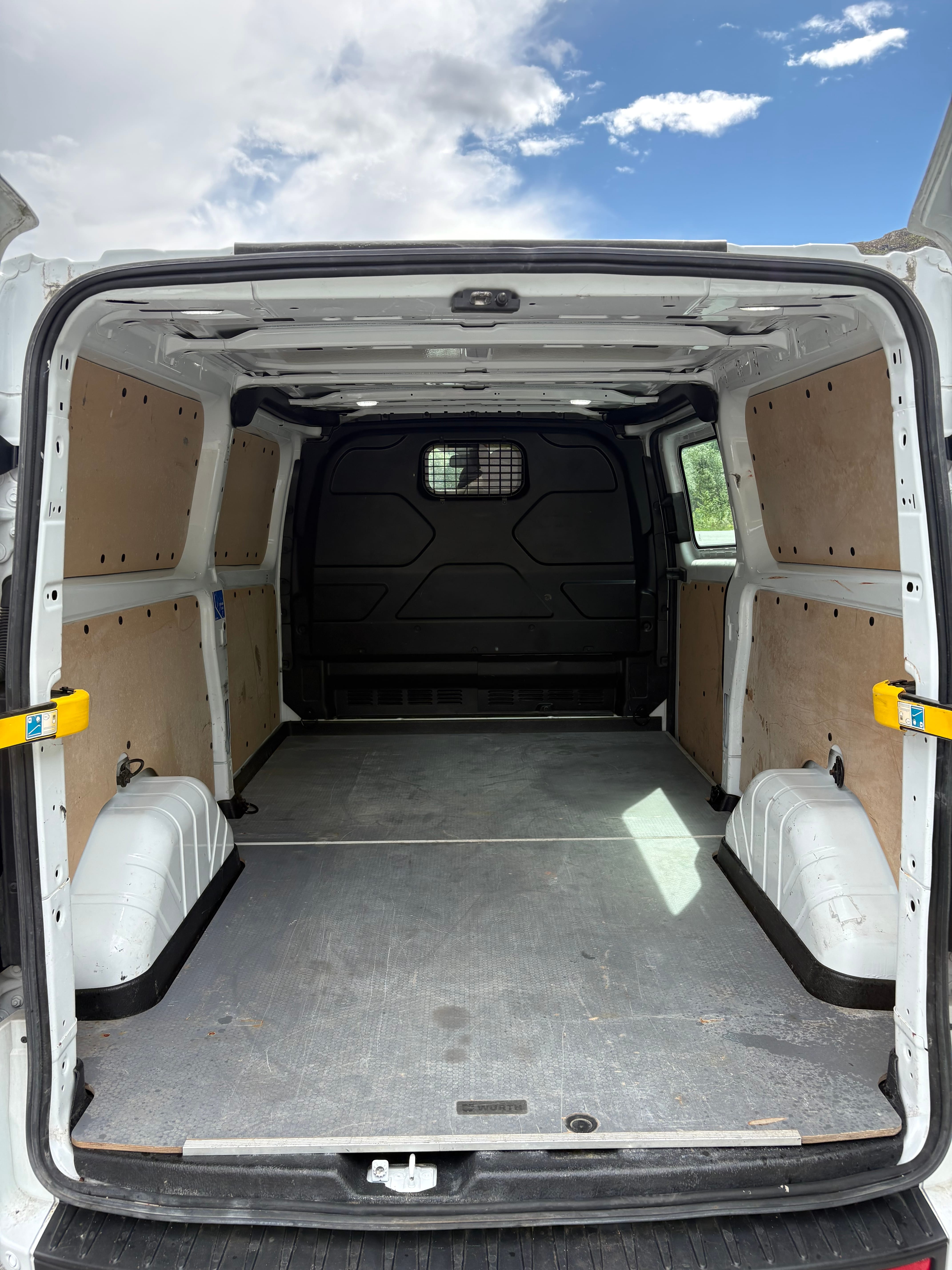 Ford Transit Custom Varebil med Bilradio