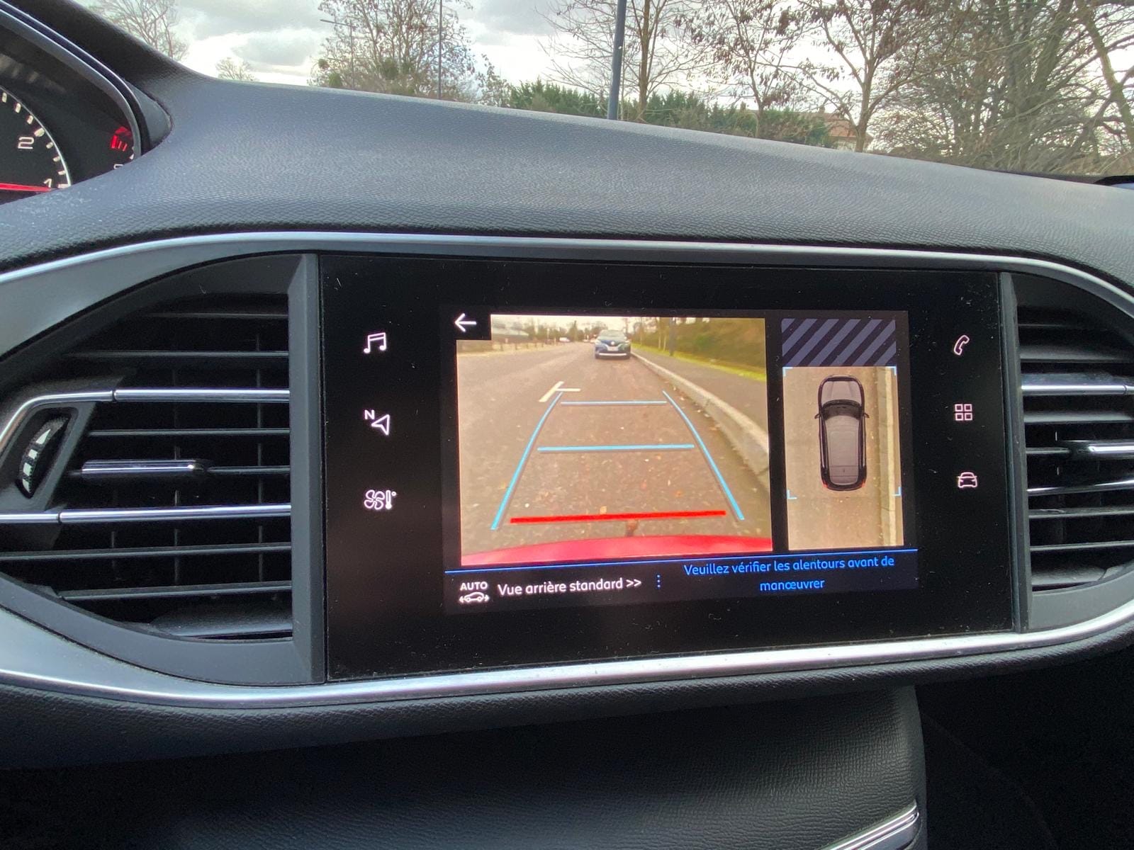 Peugeot 308 avec Entrée audio / iPod