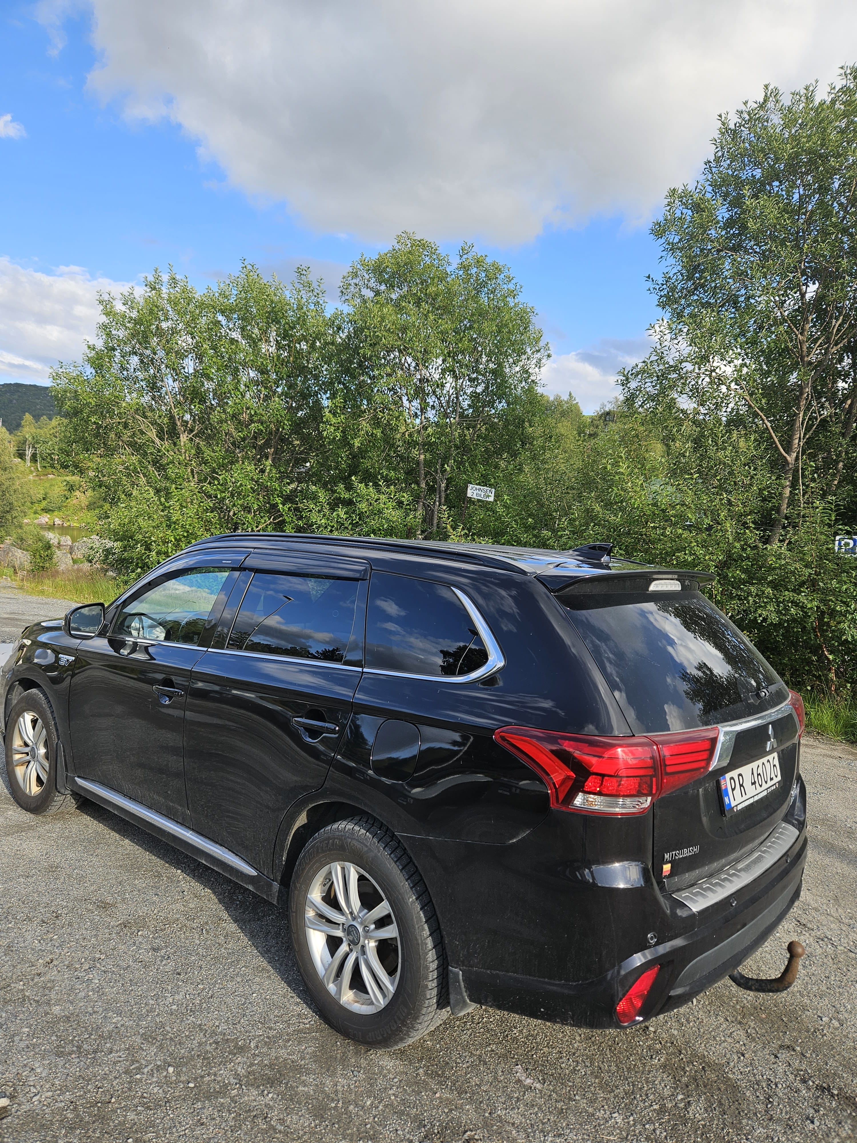 Mitsubishi Outlander Hybrid med Dashcam