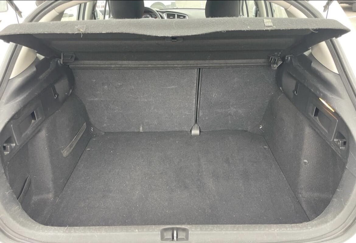 Citroen C4  Confortable berline
