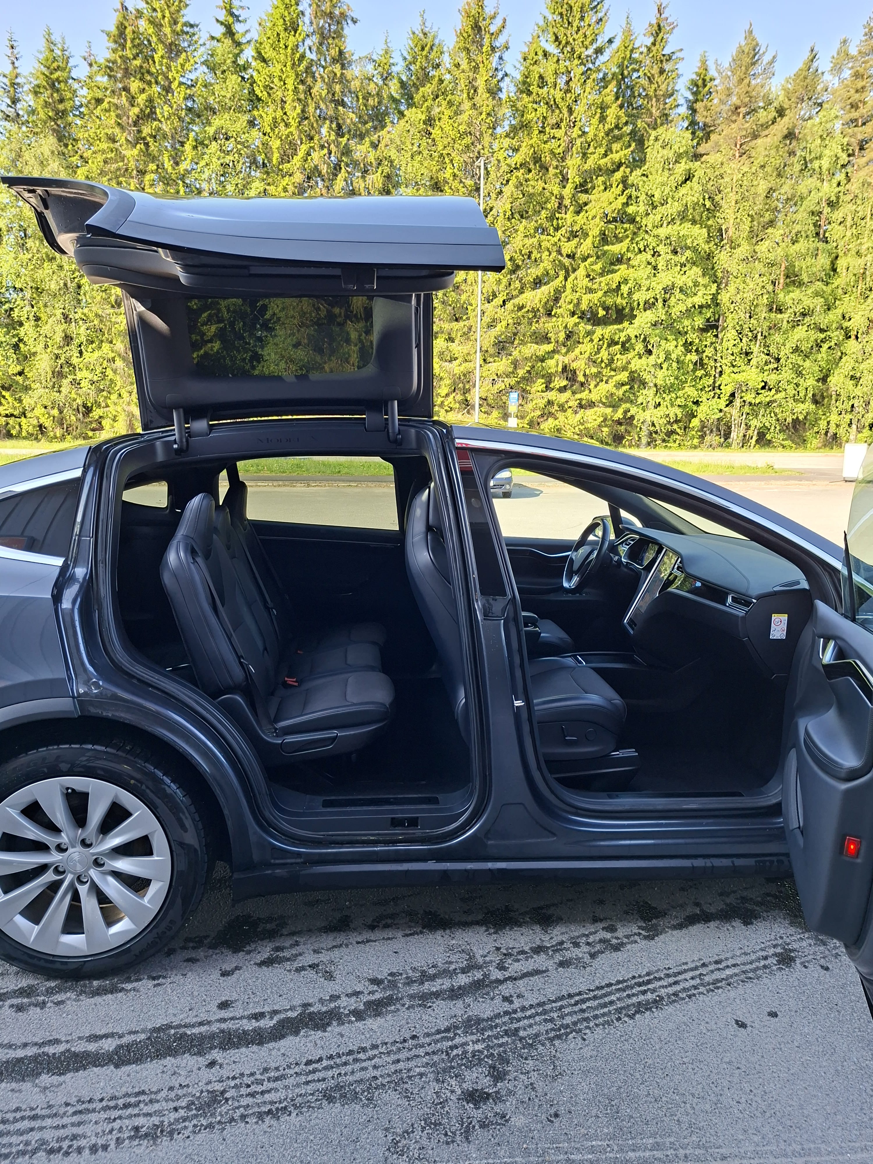 Tesla Model X 75d med Aircondition