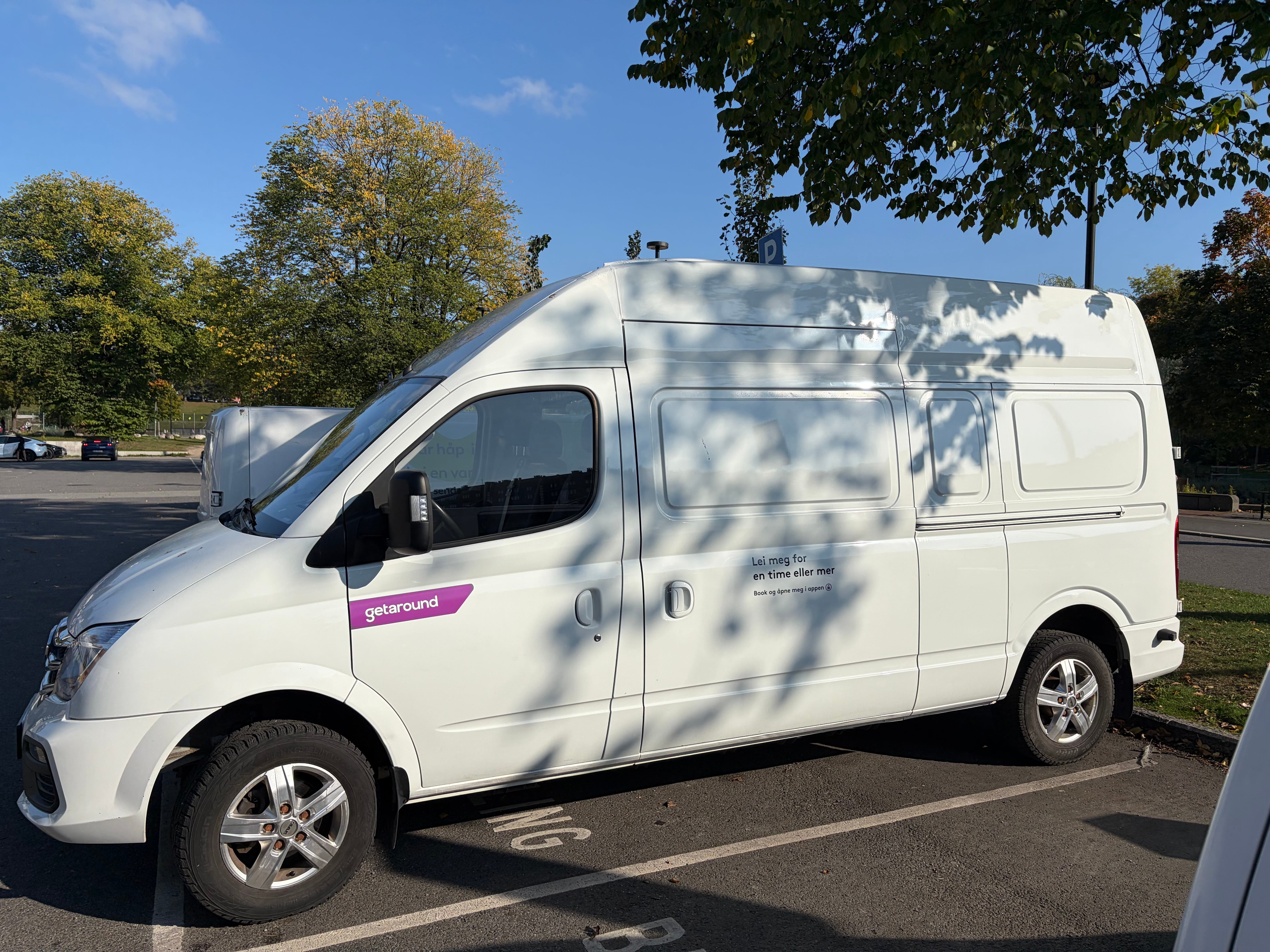 Maxus EV80 Bil 15 with Snow tires