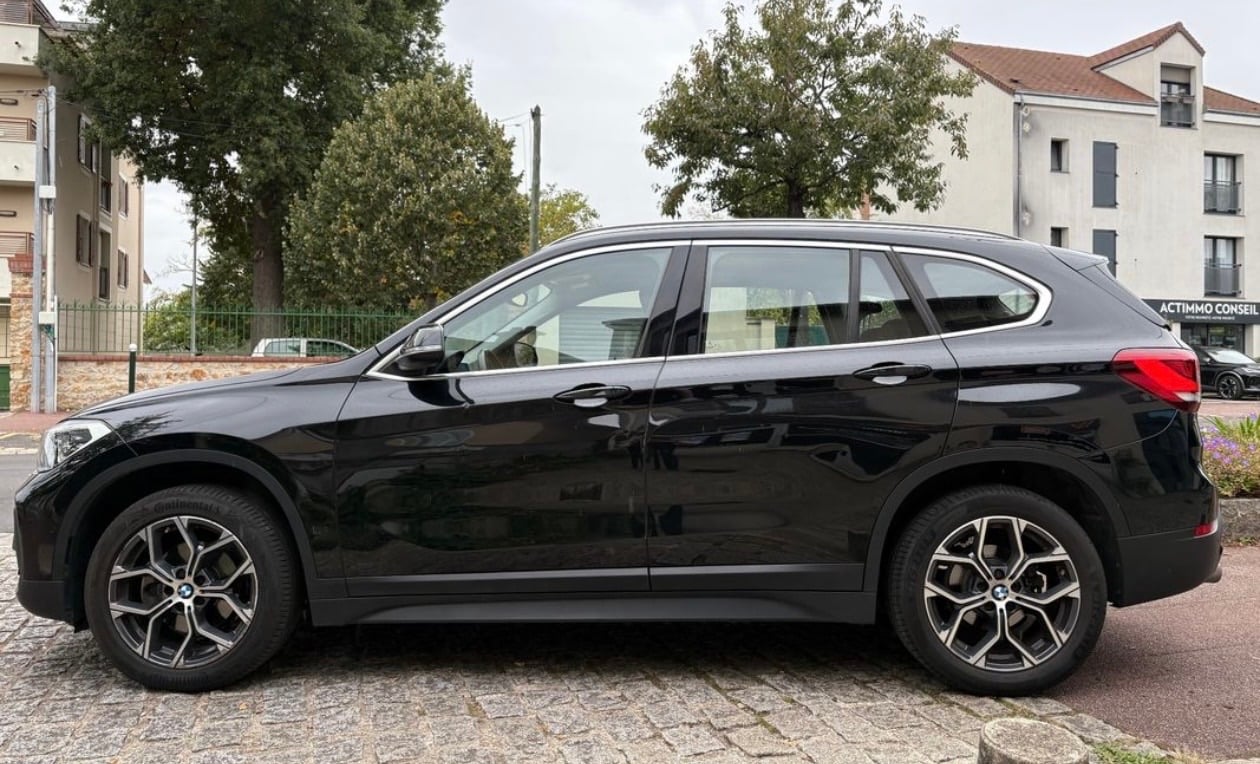 BMW X1 sDrive18d avec Siège bébé