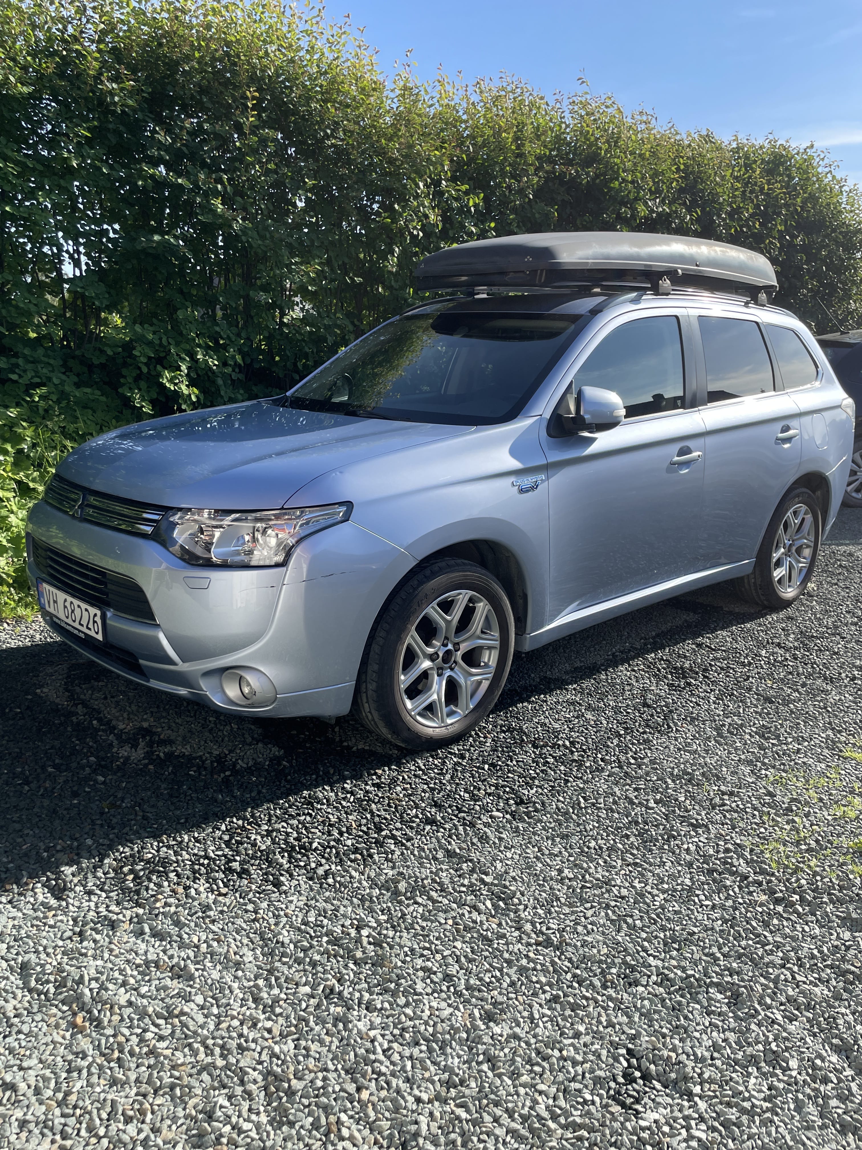 Mitsubishi Outlander PHEV SE, 2015, Blyfri 95 / Electric (hybrid), automatic