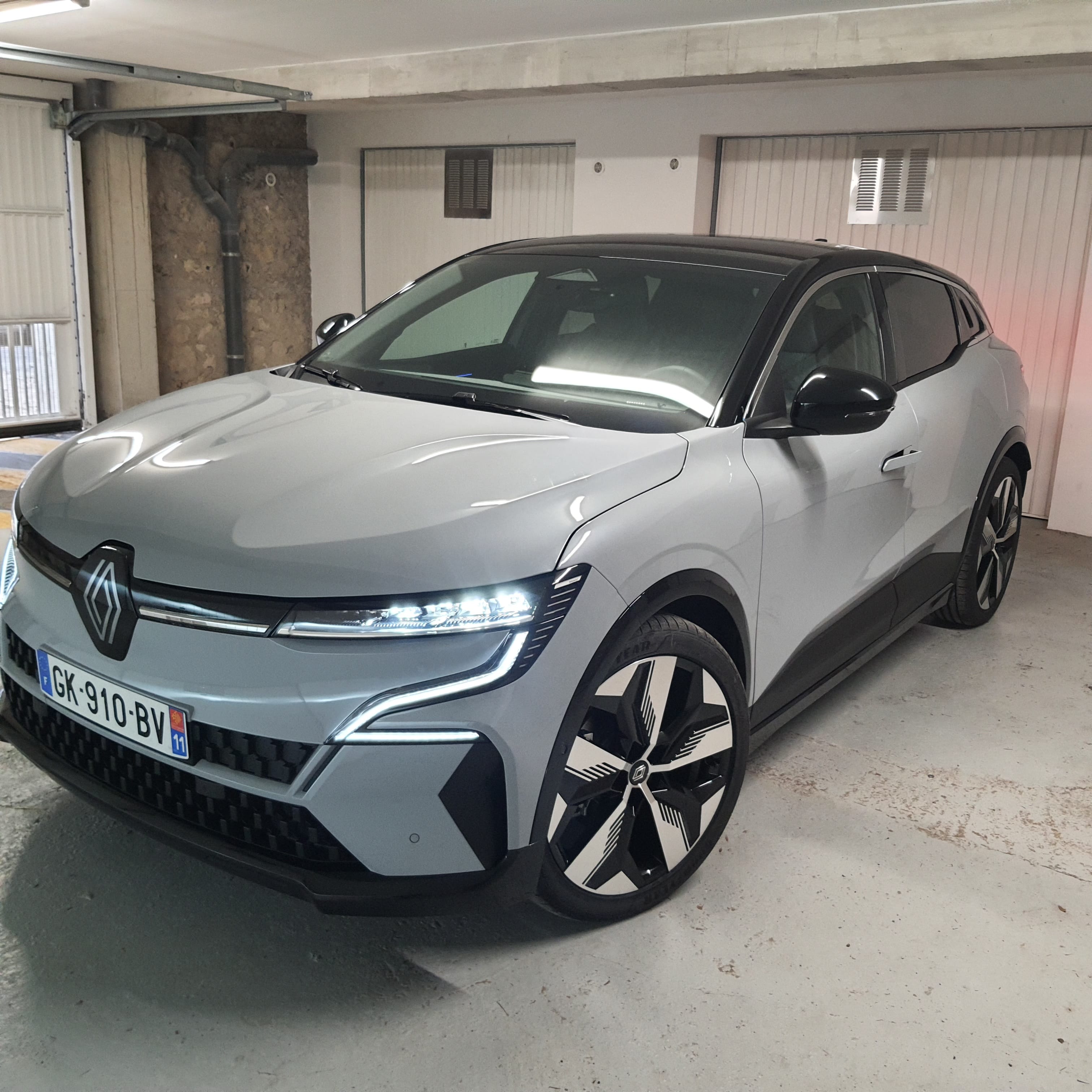 Renault Mégane E-tech Électrique, 2022, Électrique, automatique
