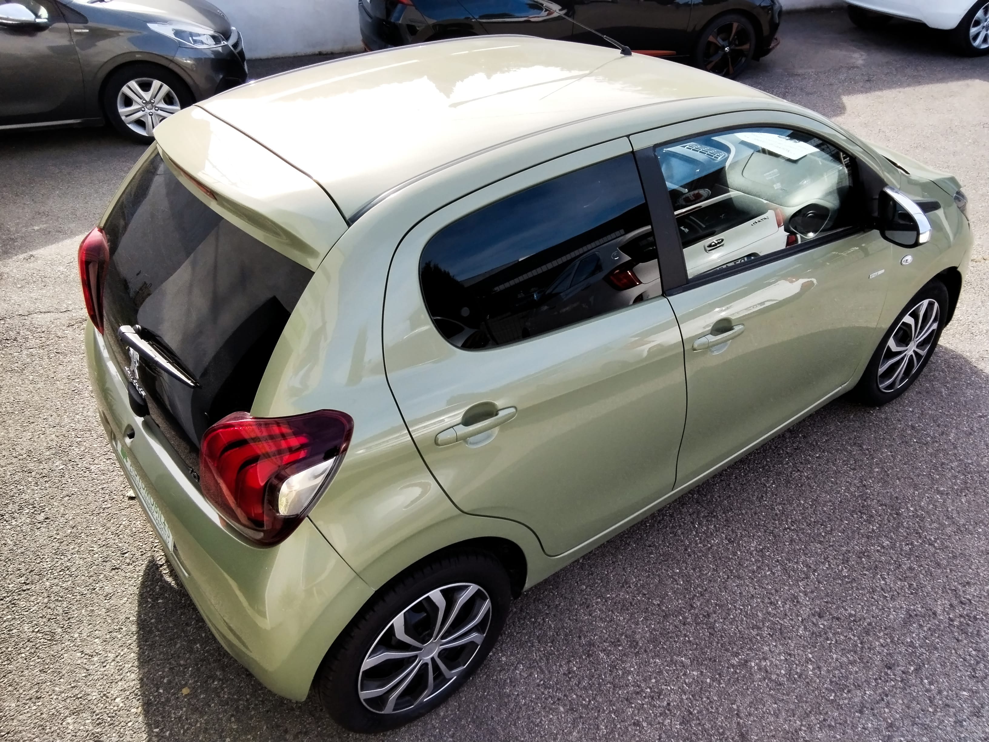 Peugeot 108 avec Apple CarPlay
