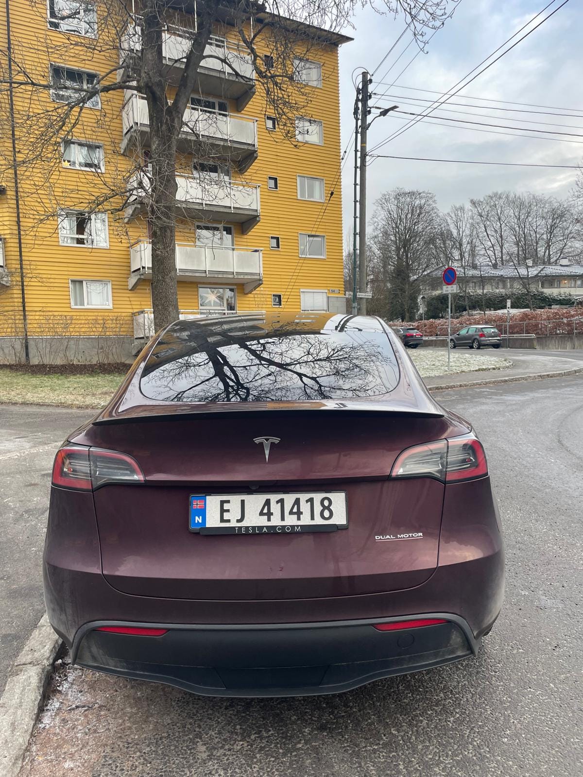 Tesla Model Y Performance med GPS