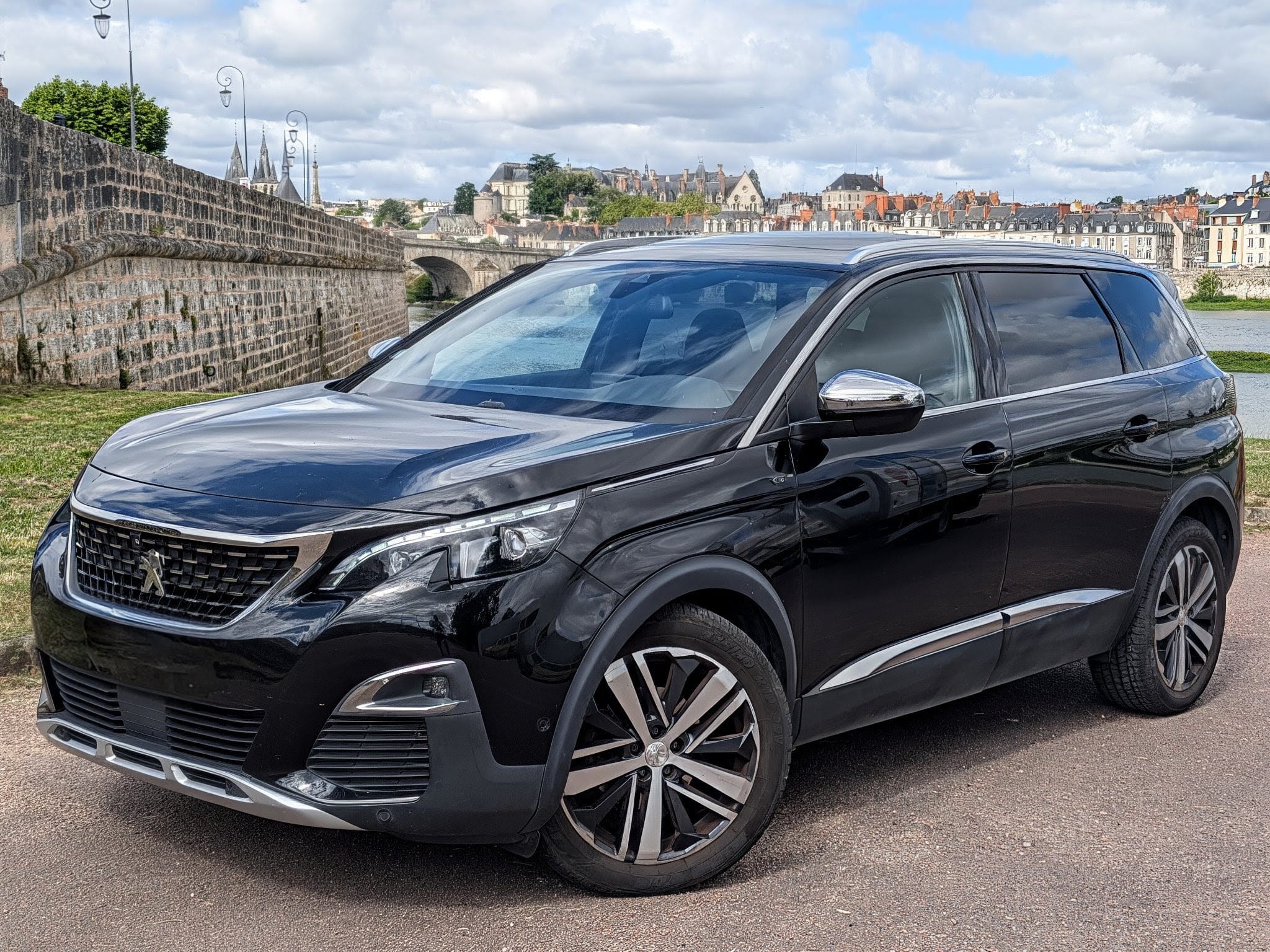 Peugeot 5008, 2019, Diesel, automatique, 7 places