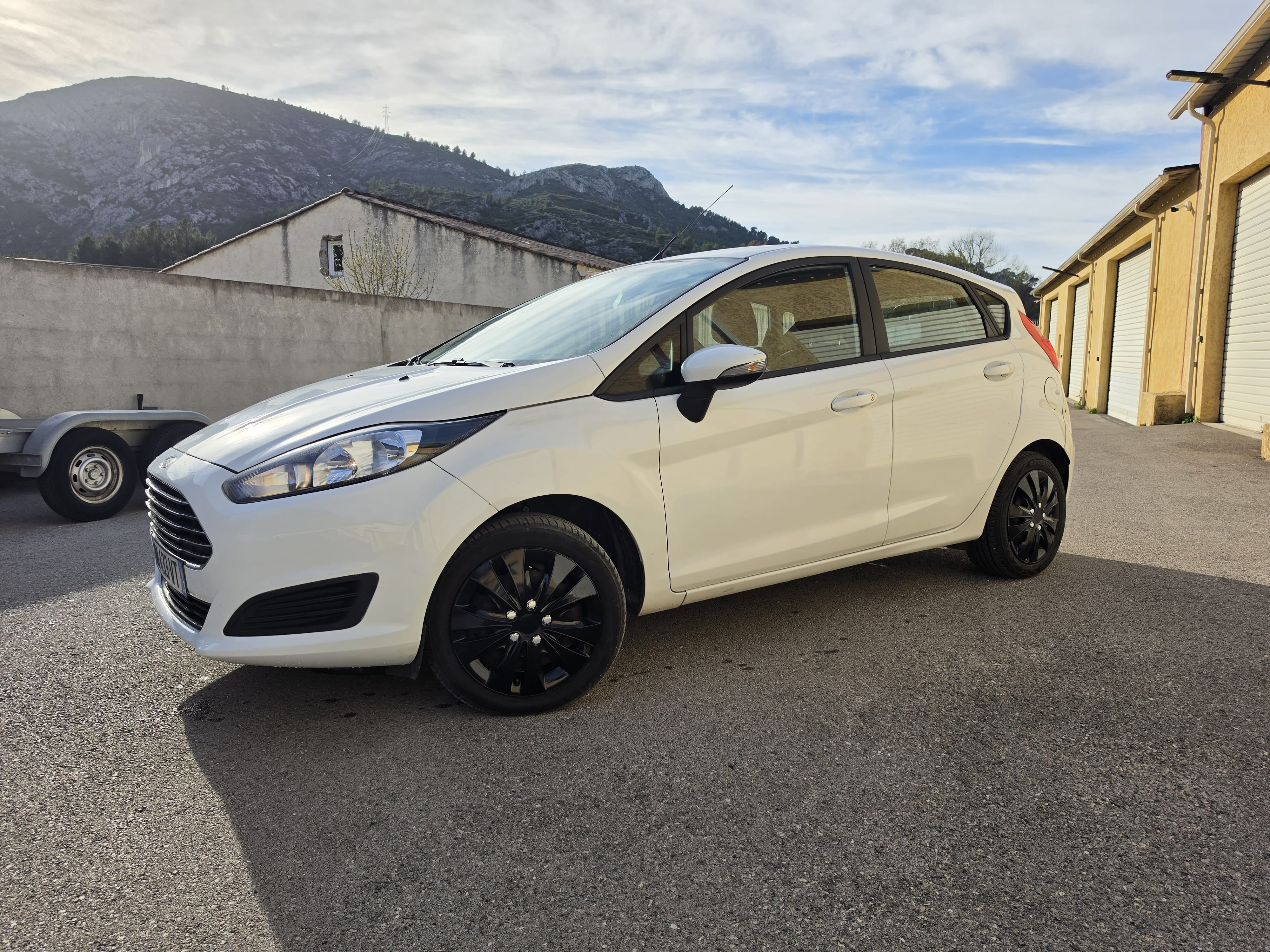 Ford Fiesta 1.2 82cv avec Climatisation