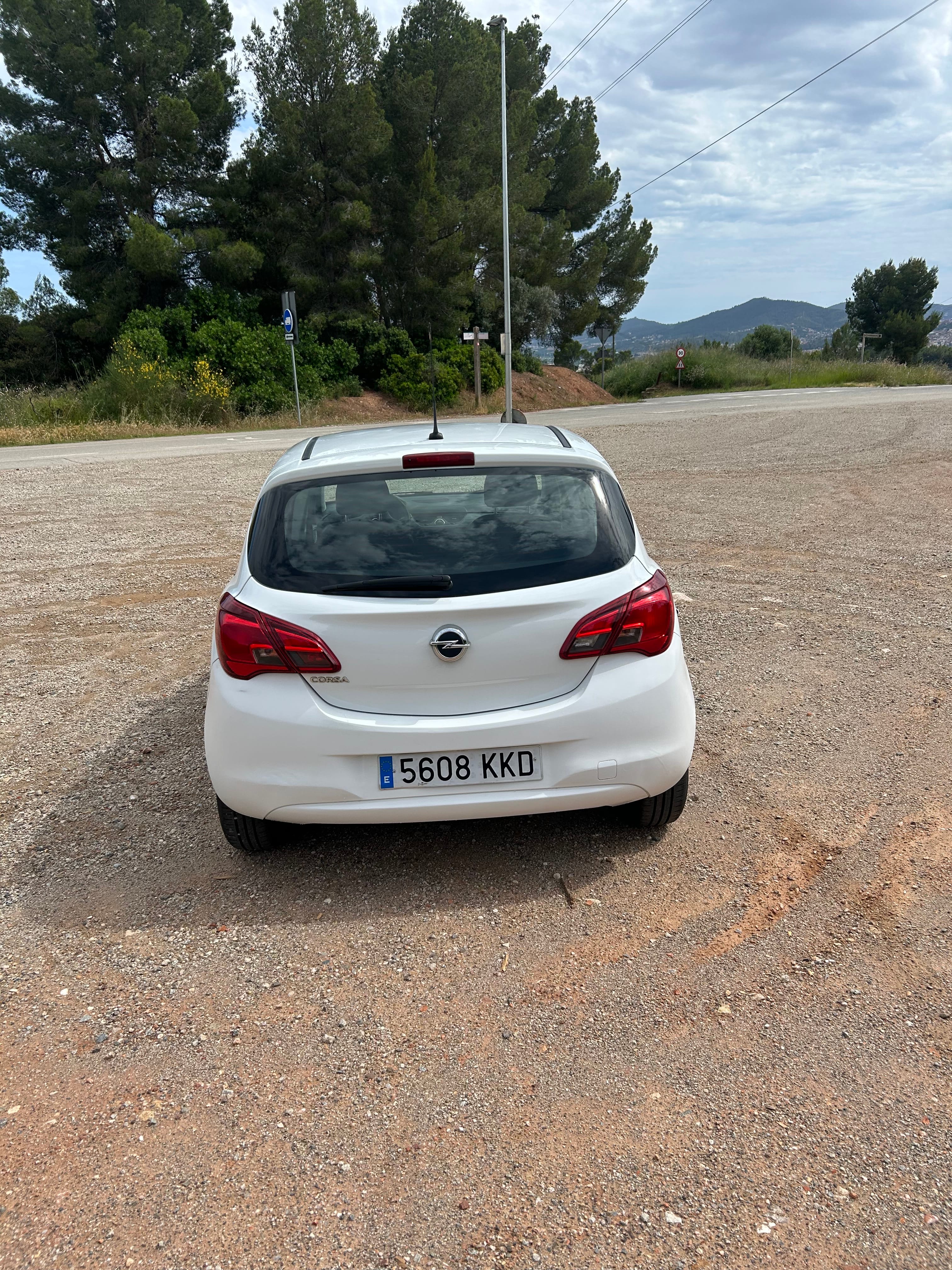 Opel Corsa con Control de velocidad