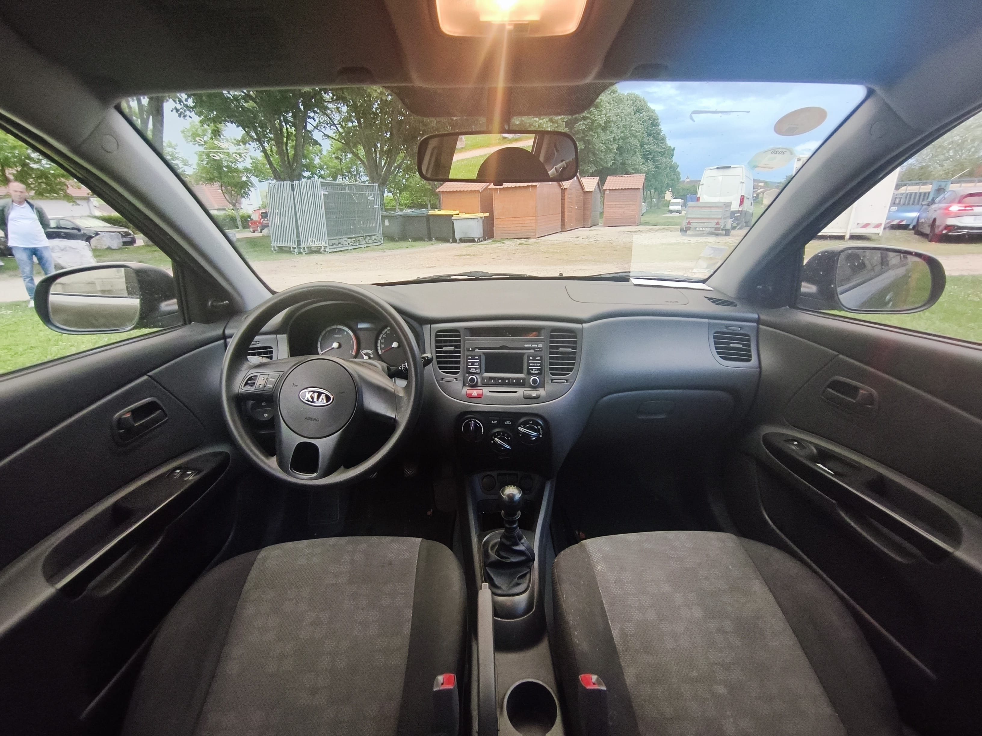 Kia Rio avec Autoradio