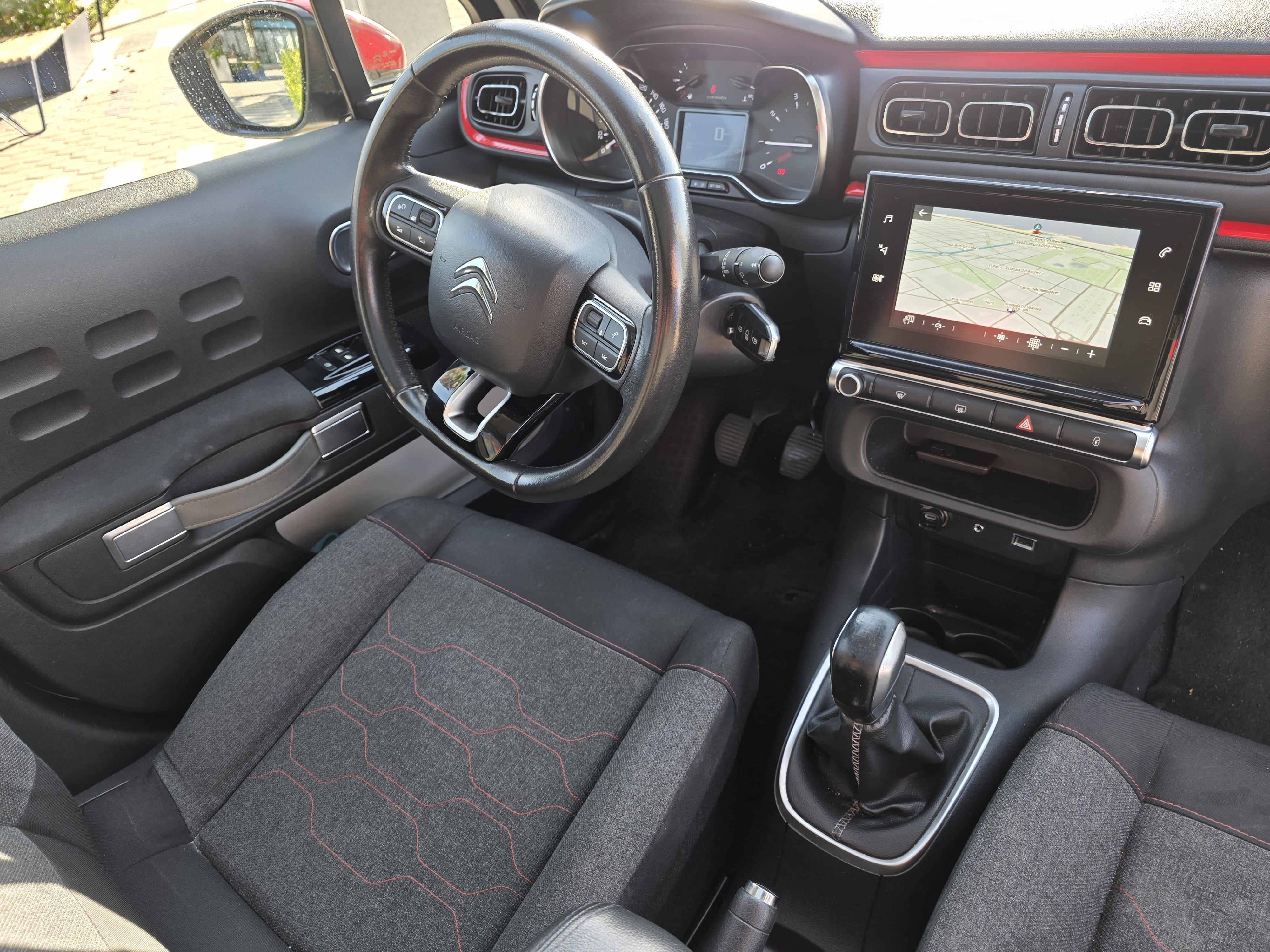 Citroen C3 con gps, camara, techo panorámico avec Apple CarPlay