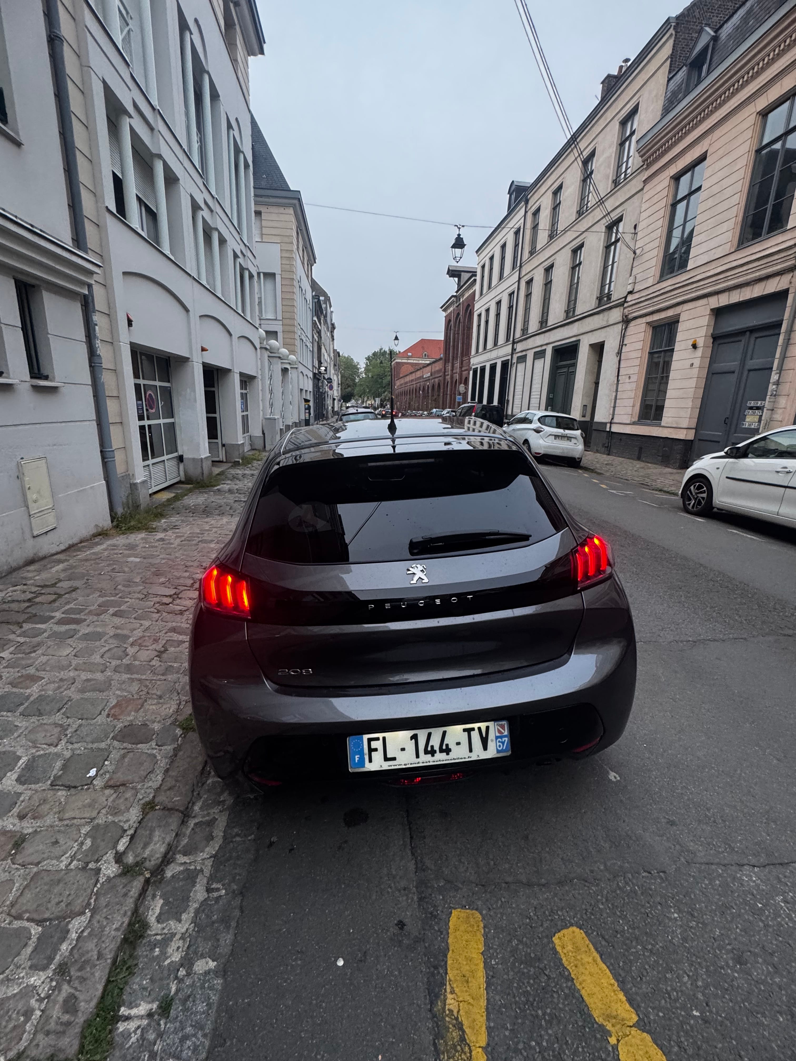 Peugeot 208 avec Climatisation