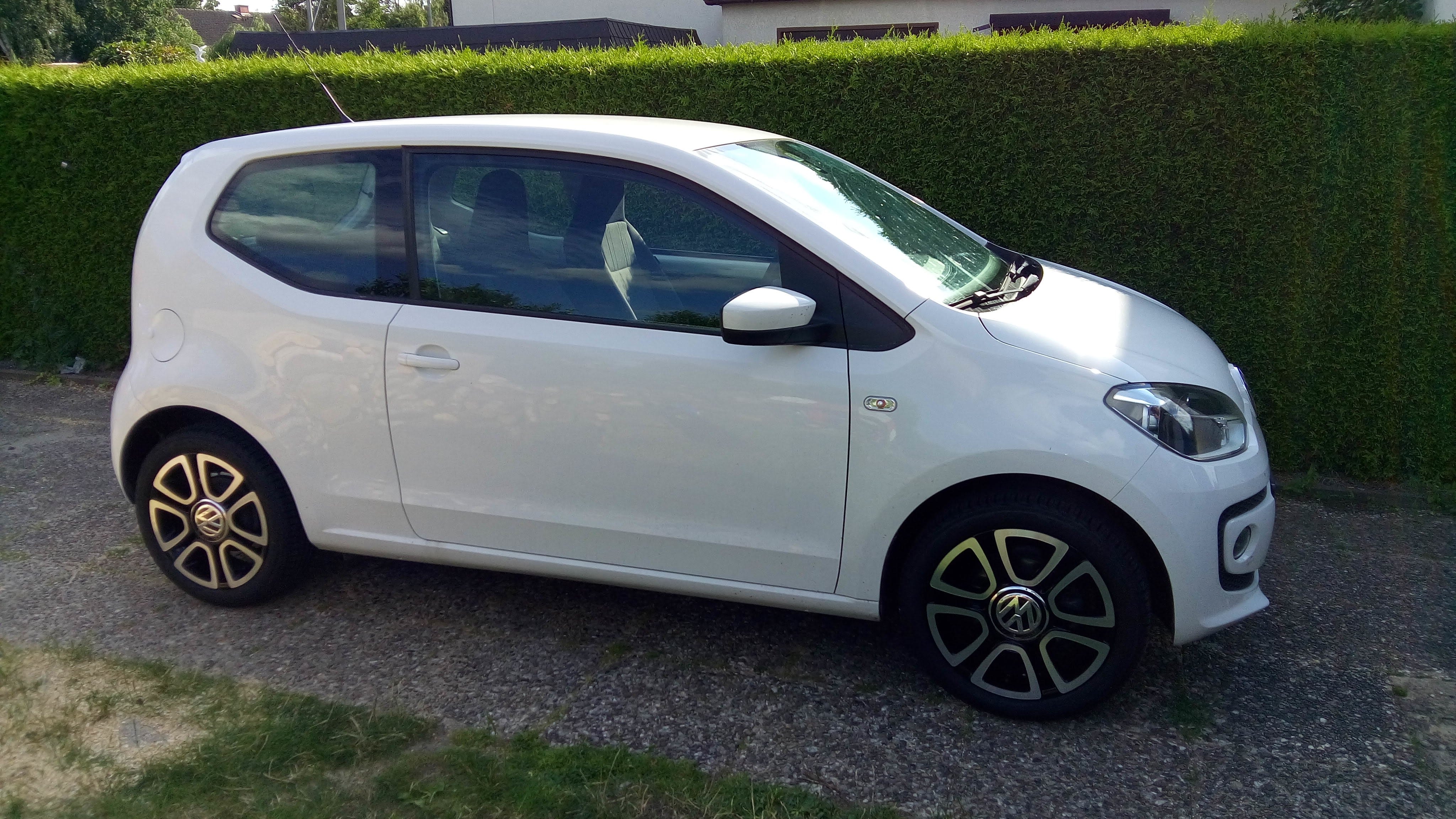 Volkswagen Up! Navi, Sitzheizung, ParkPilot, Klima, 2012, Super Plus