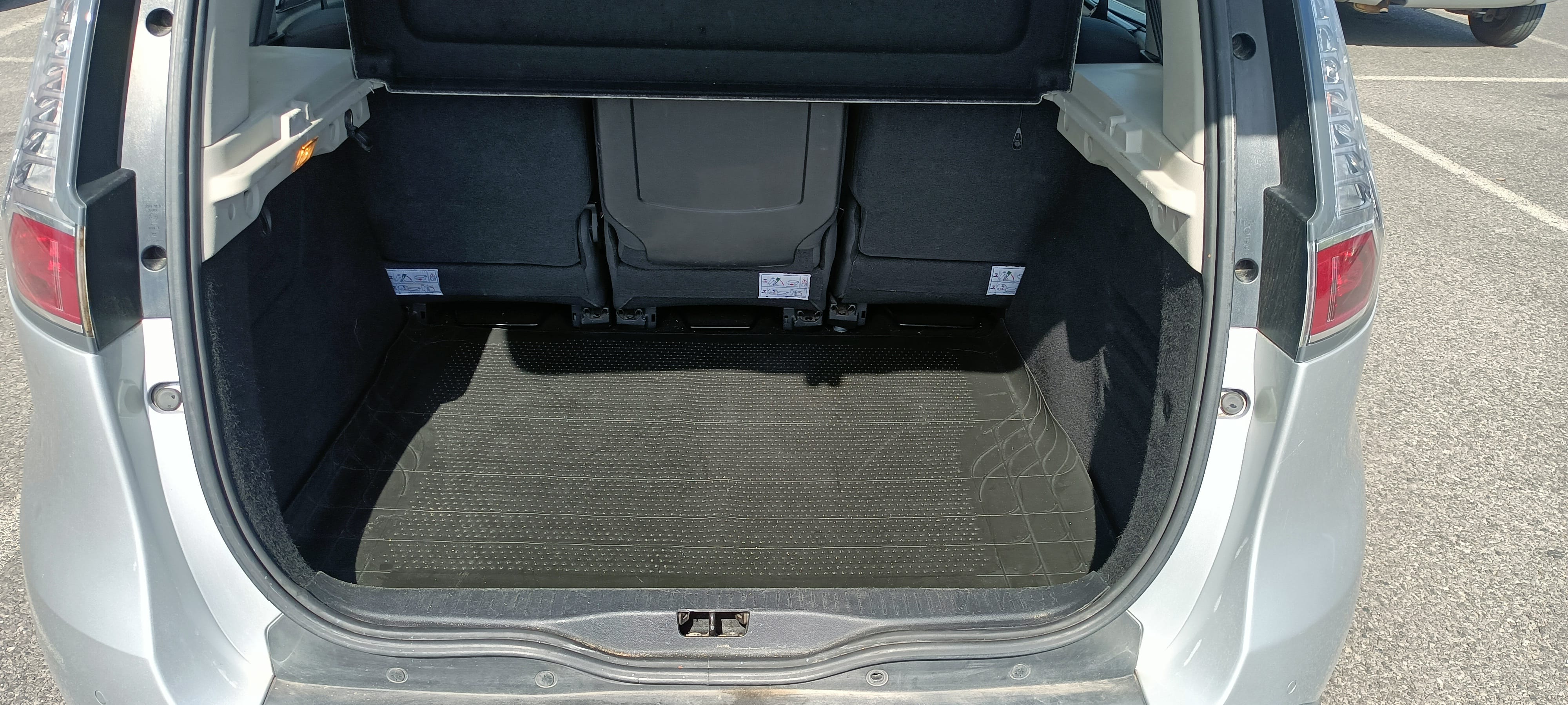 Renault Scenic avec Attelage