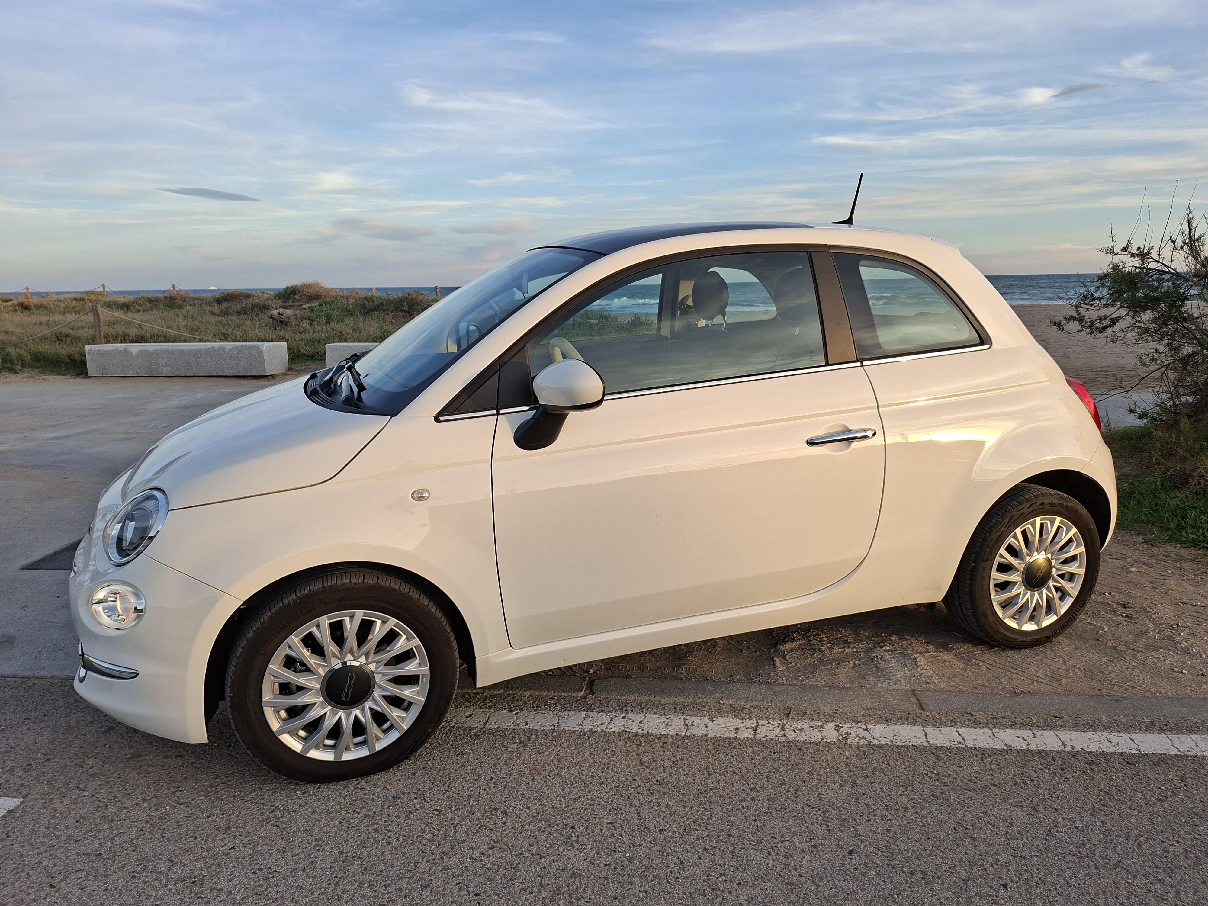 Fiat 500 Híbrido 1.0 51KW (70 CV) Dolcevita 3 puertas - 5385MSK, 2024, Gasolina 95 / Eléctrico (híbrido)