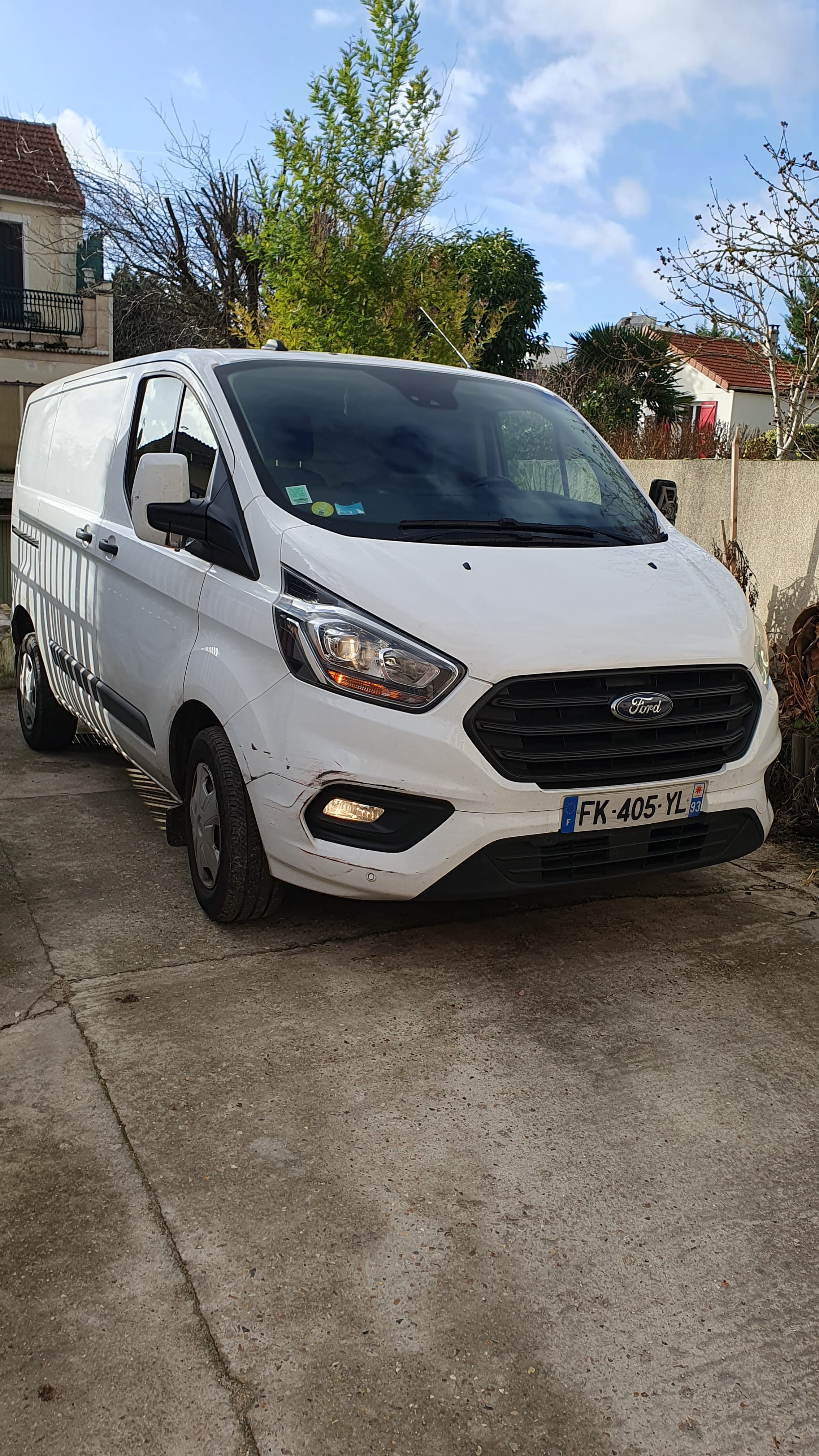Ford Transit Fourgon hybride custom 2l avec Climatisation