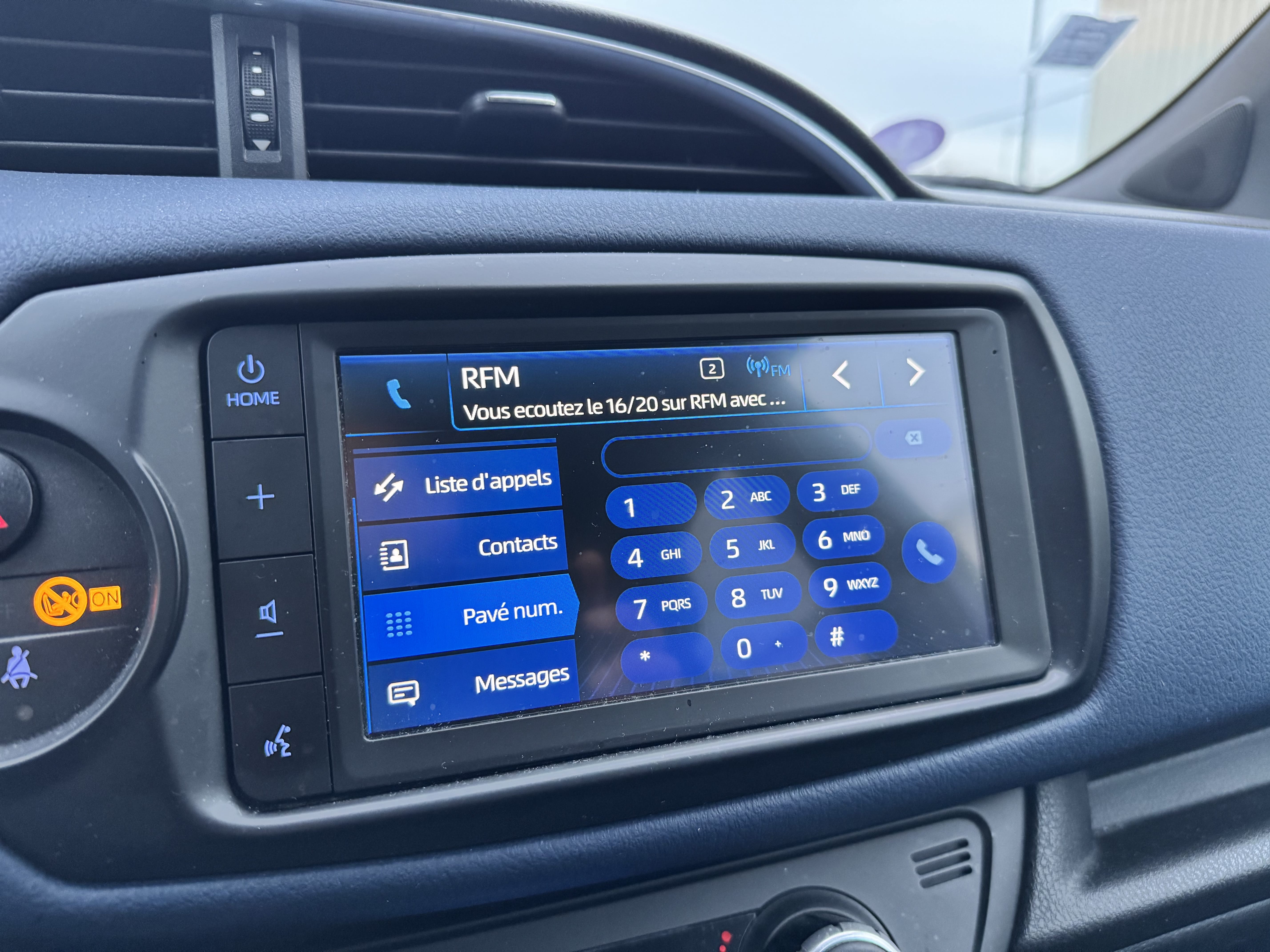 Toyota Yaris Hybride avec GPS