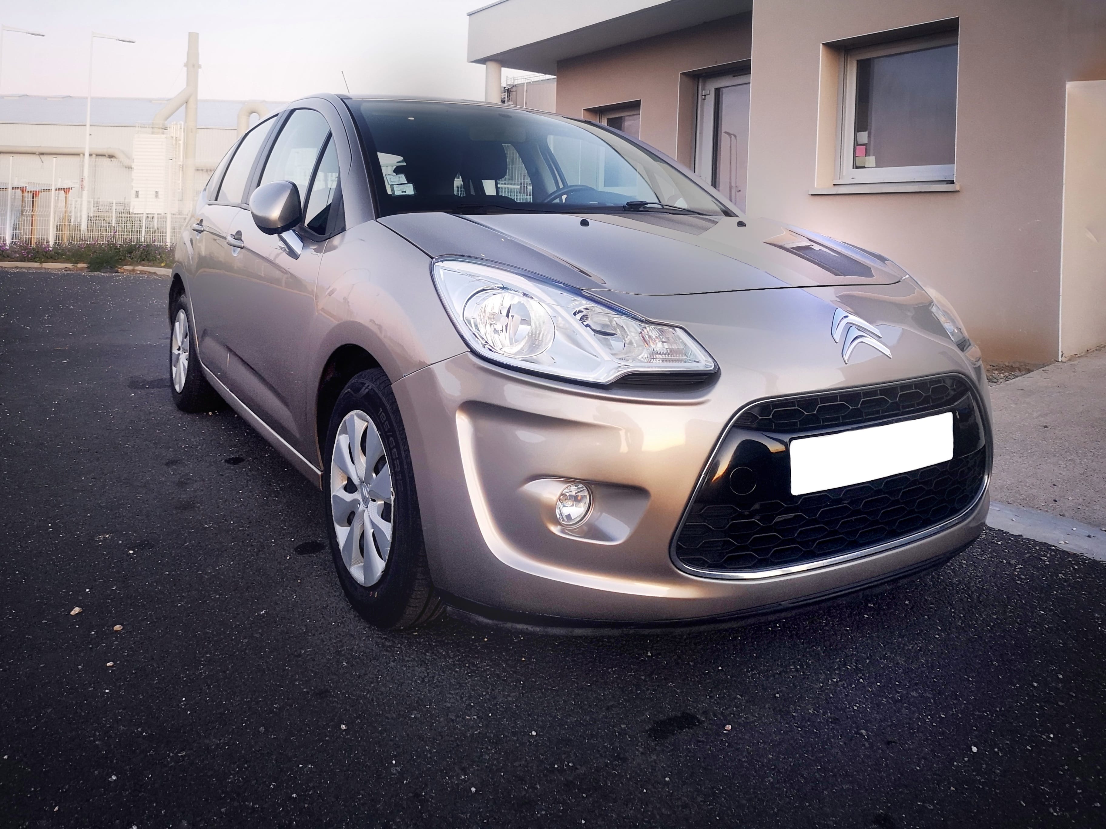 Citroen C3 II (essence) - Clim & Bluetooth & GPS avec GPS