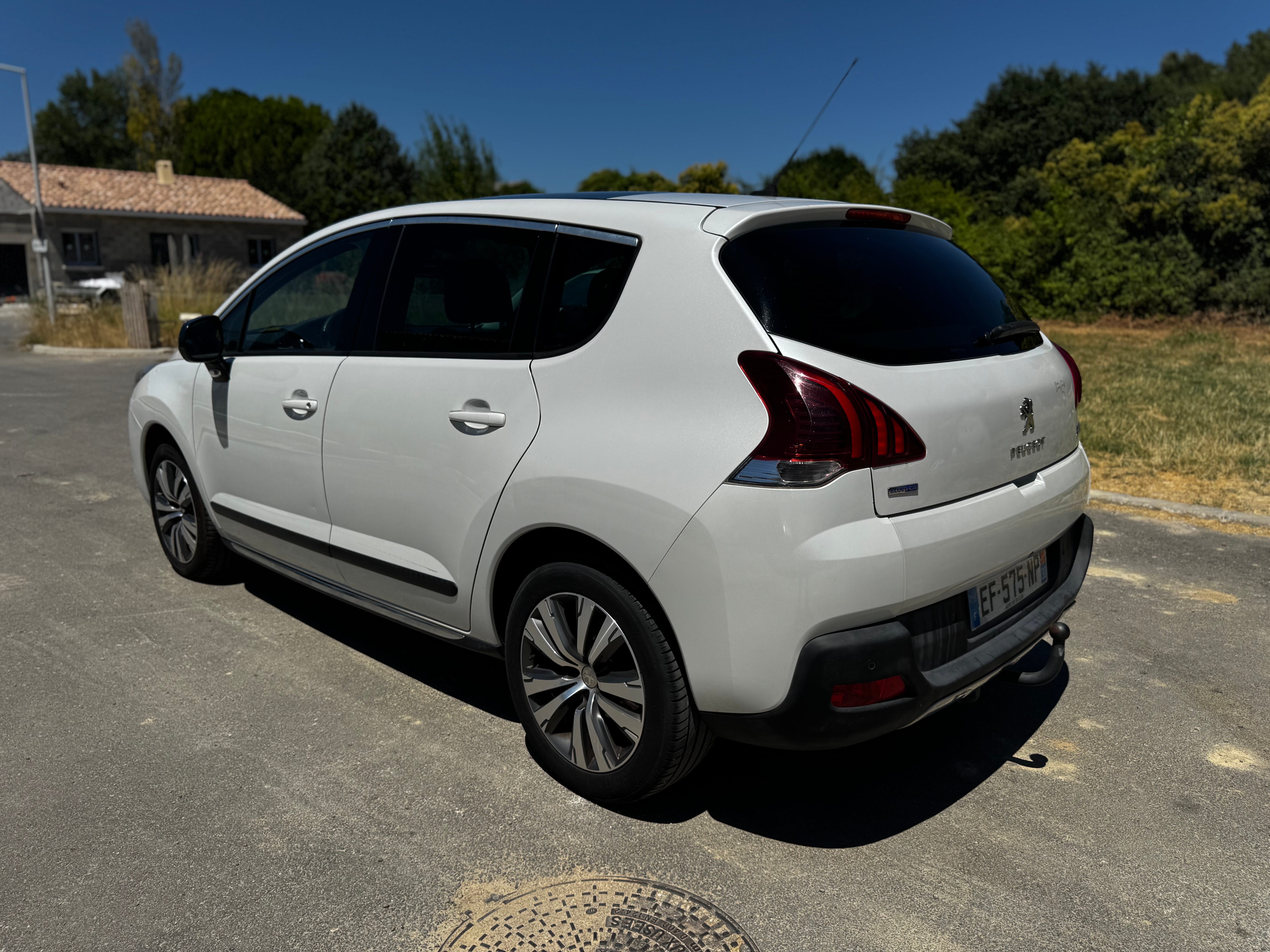 Peugeot 3008 with Backup camera