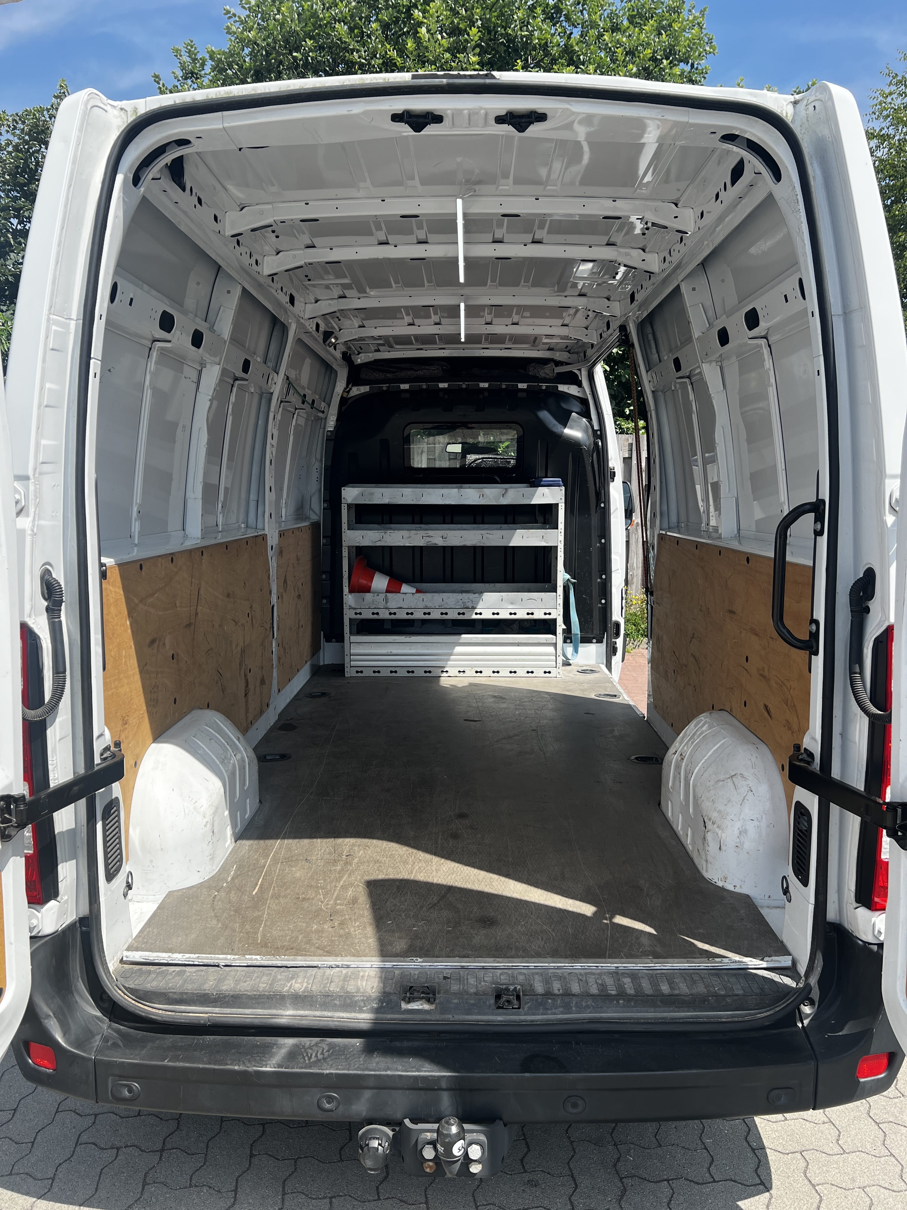Opel Movano Transporter / Großraum-Kastenwagen / 13m³ / lang und hoch / L3H2 / 179 PS