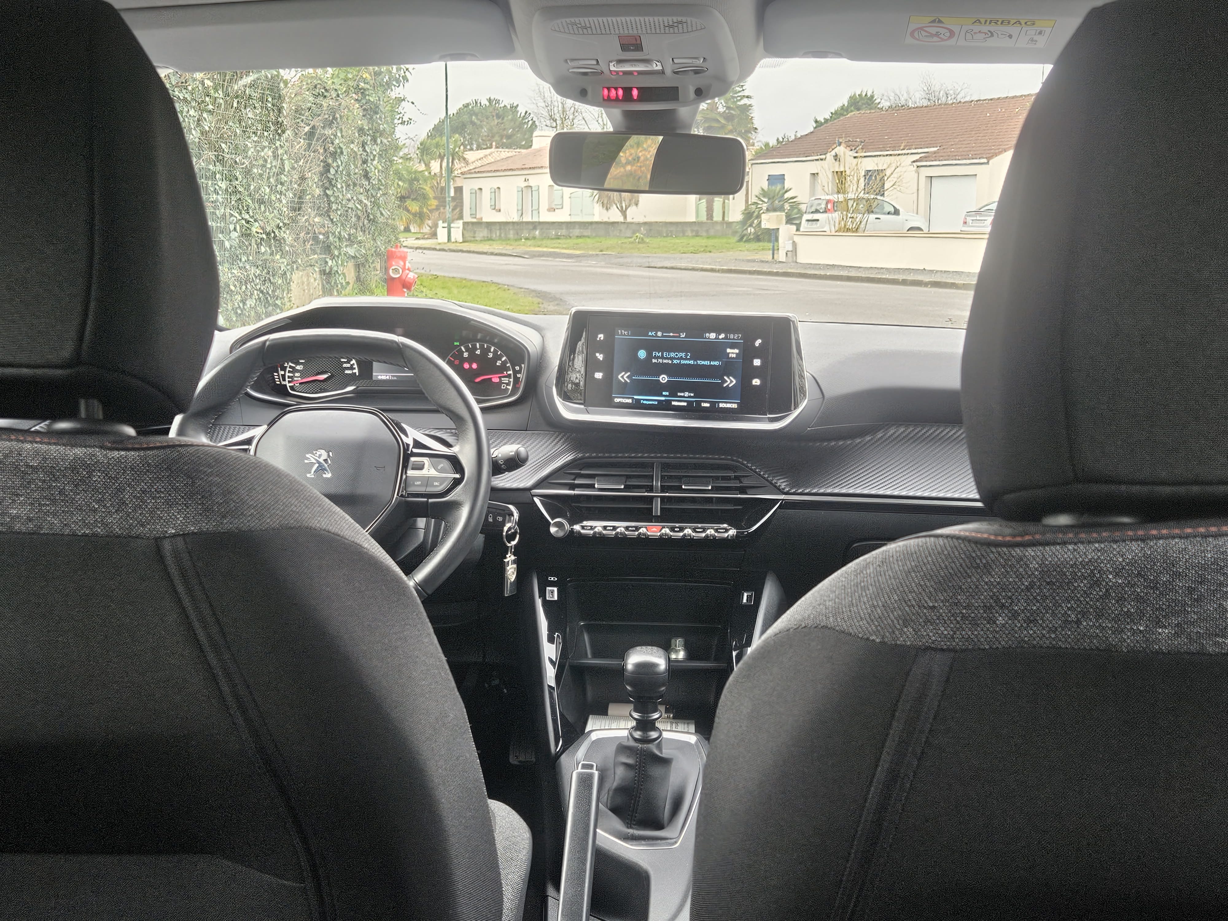 Peugeot 208 avec Entrée audio / iPod