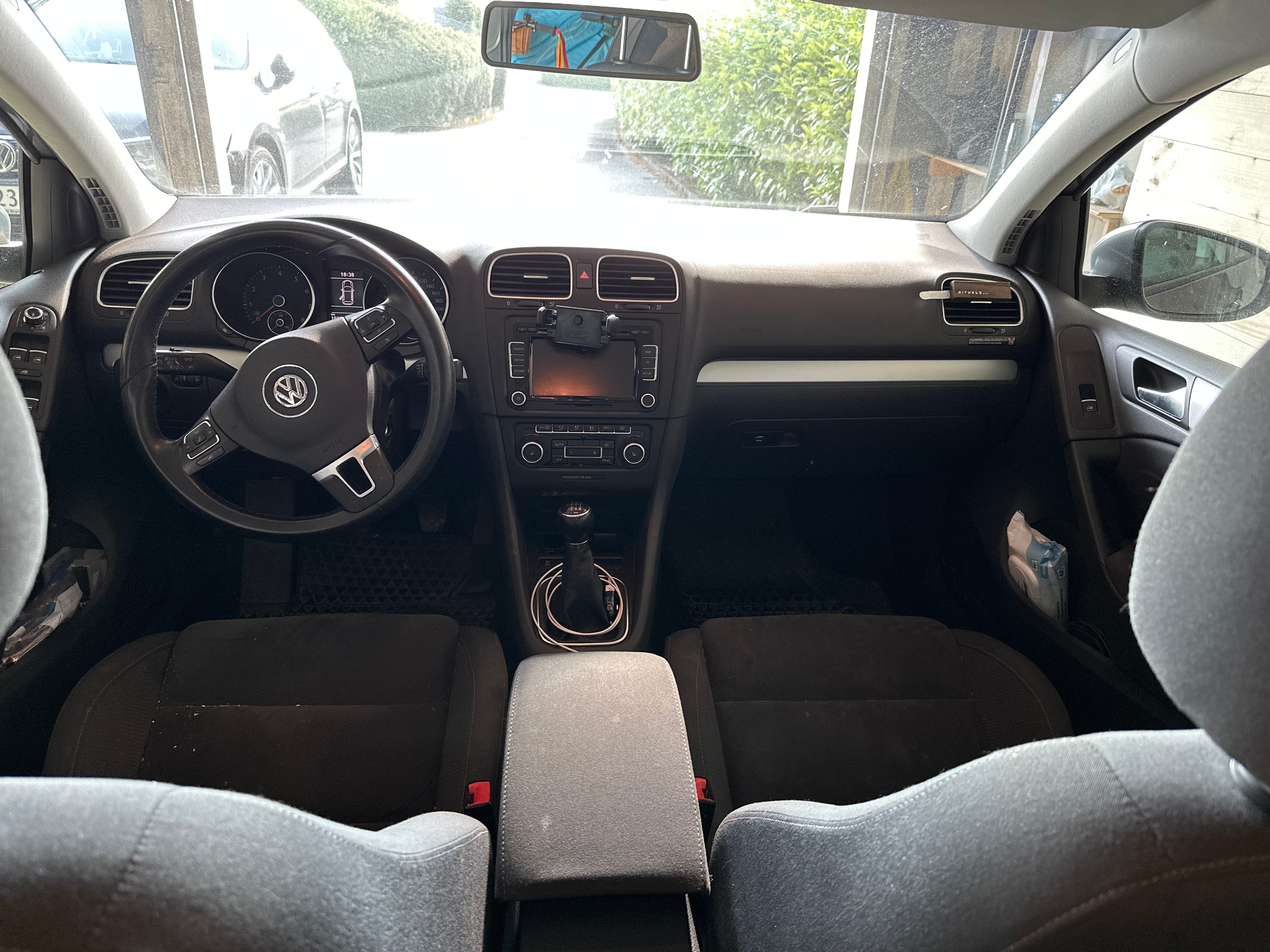 Volkswagen Golf med Babysete