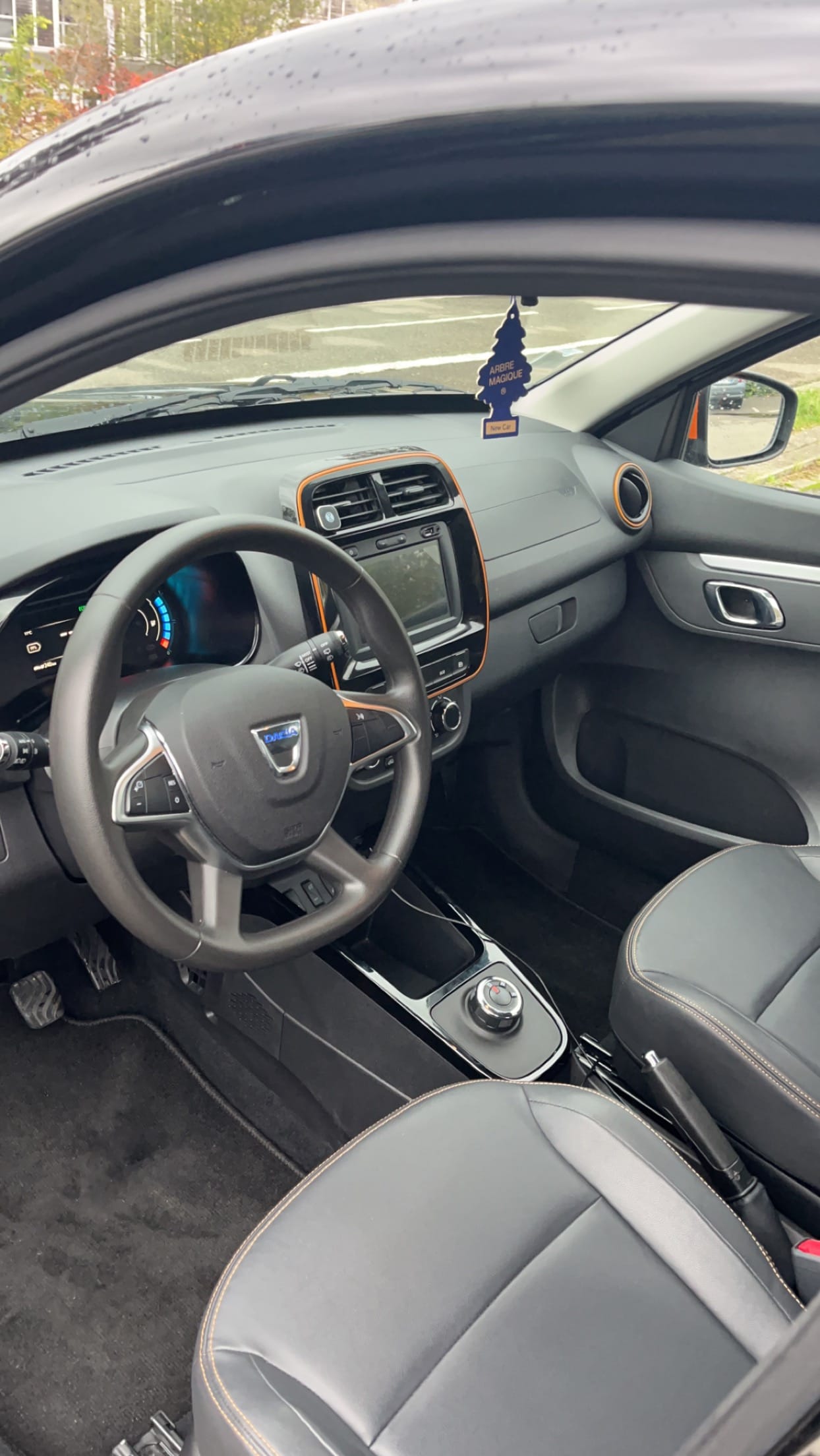 Dacia Spring Confort plus avec GPS