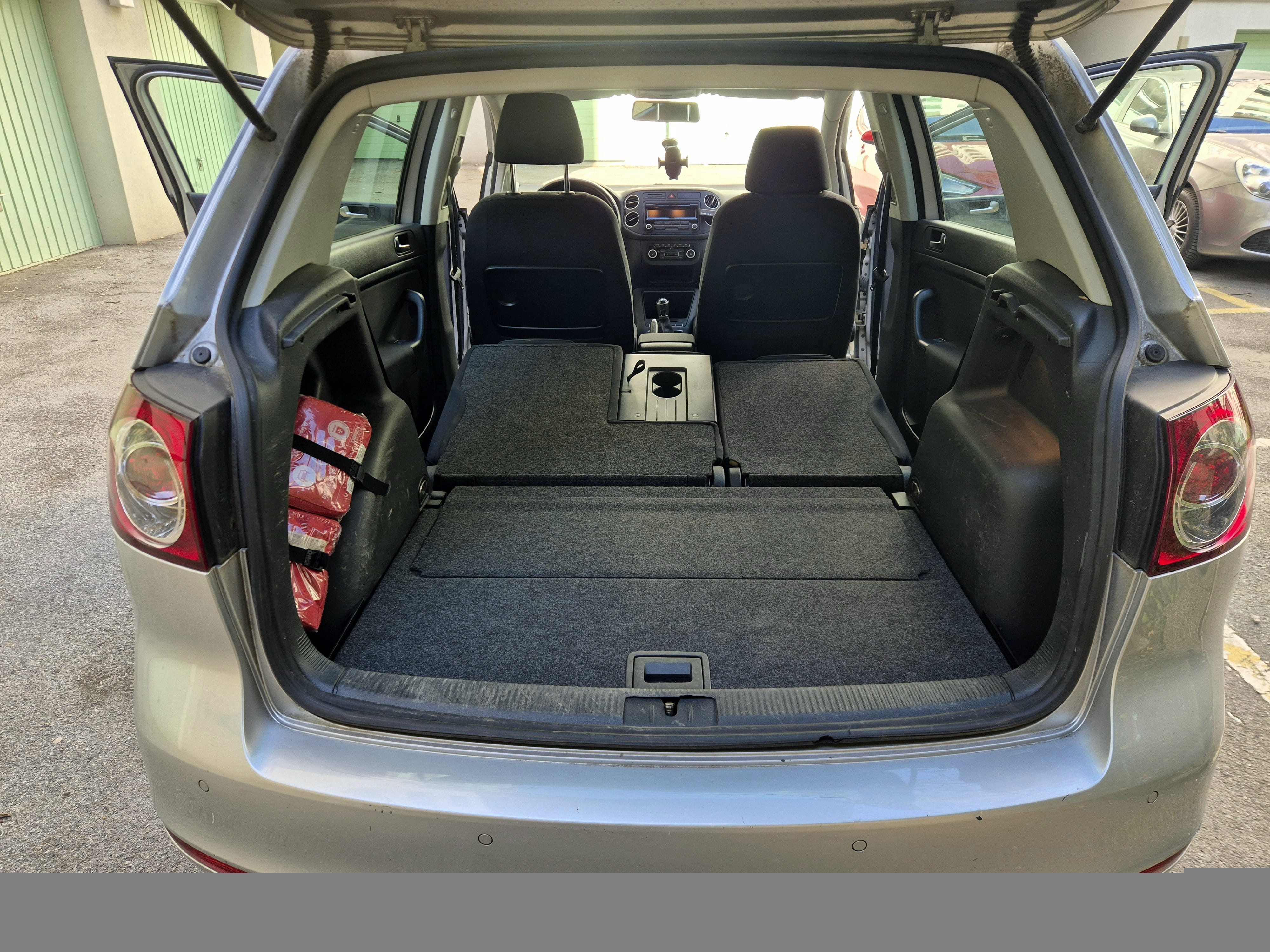 Volkswagen Golf Plus mit USB-Ladeanschlüsse