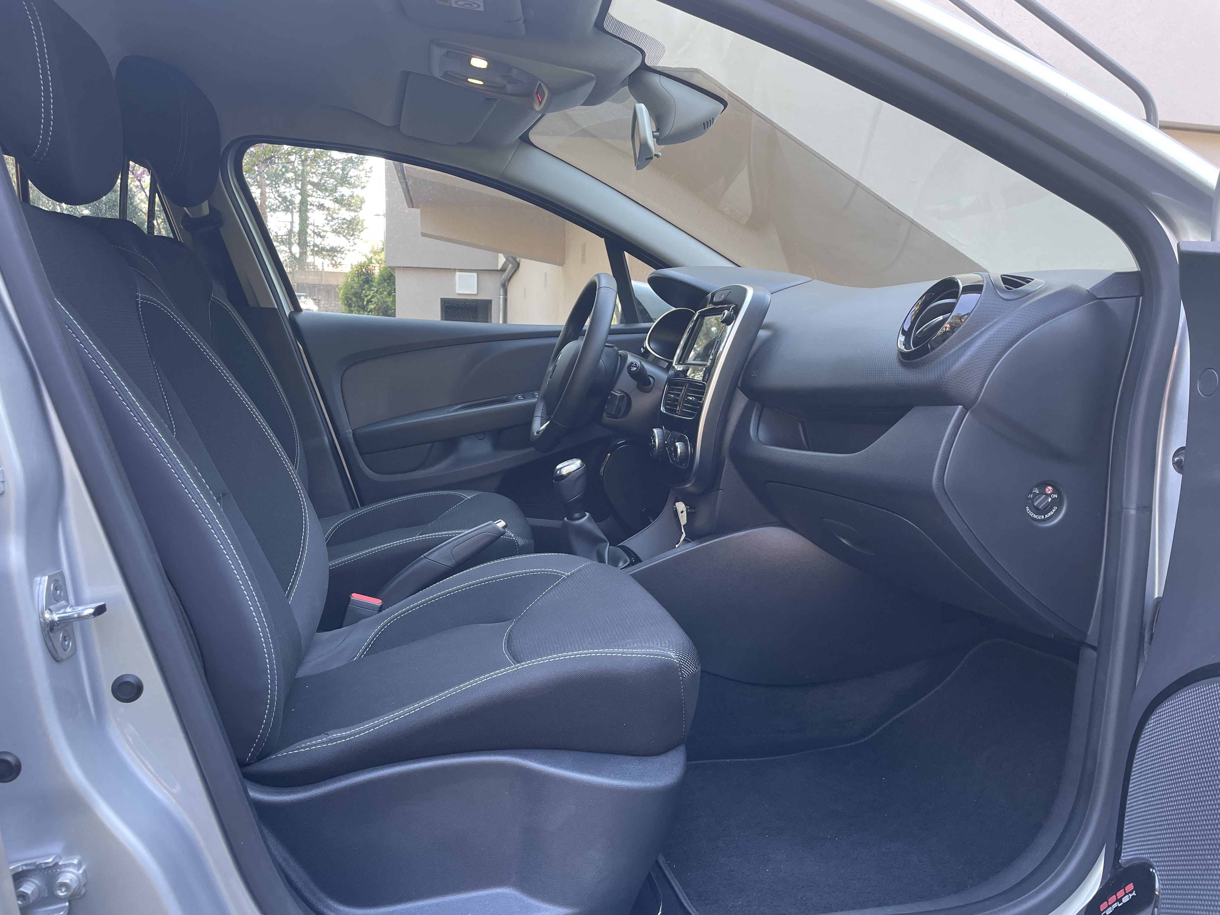 Renault Clio FF252HL avec Chaines