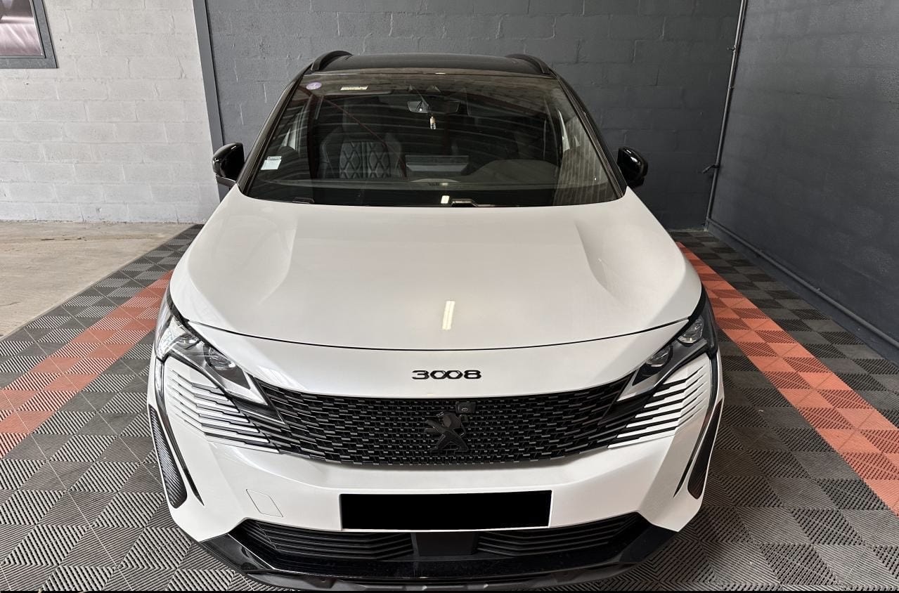 Peugeot 3008, 2021, Essence 95 / Électrique (hybride), automatique