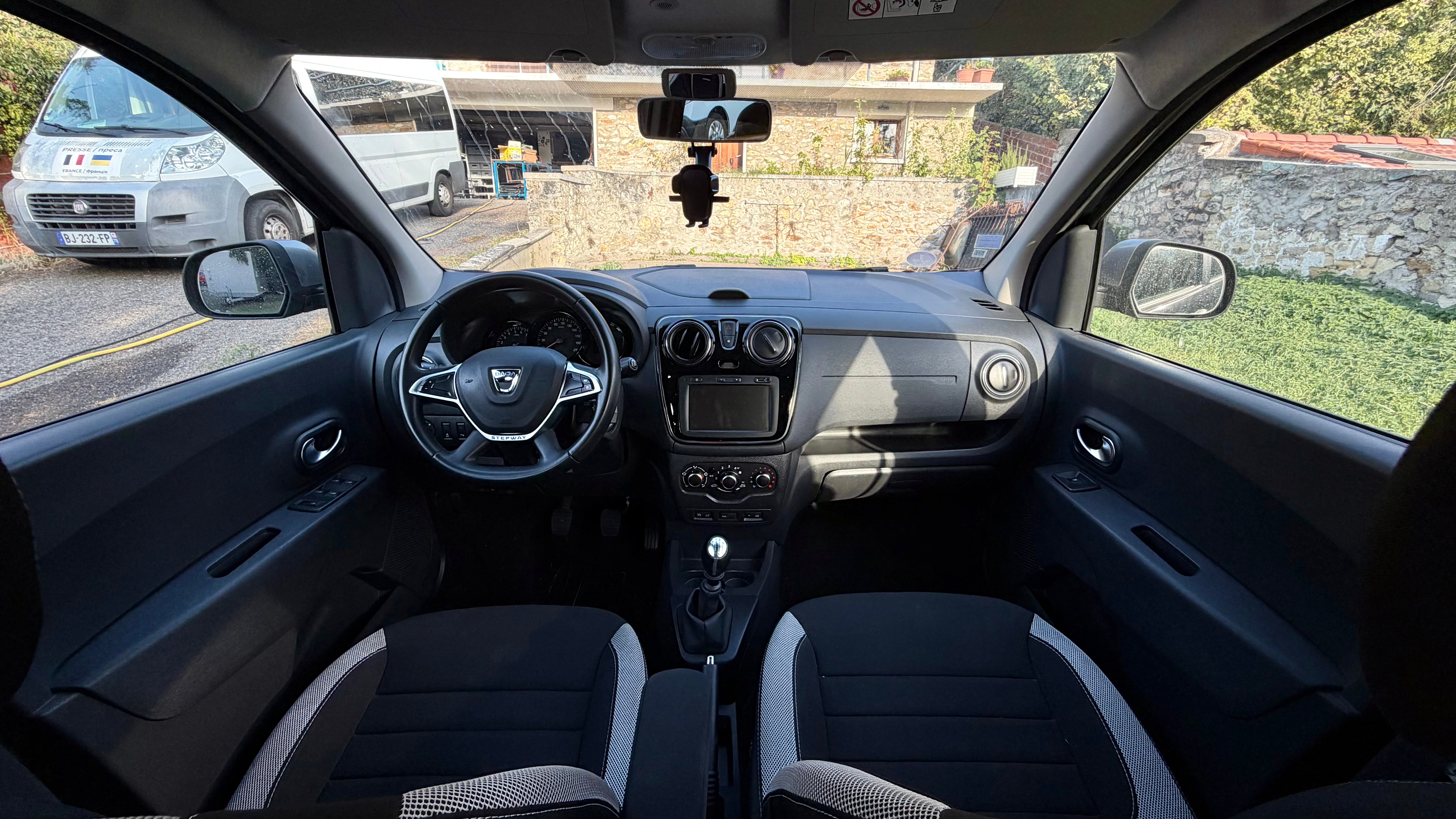 Dacia Lodgy 1.3 TCe 130ch avec GPS