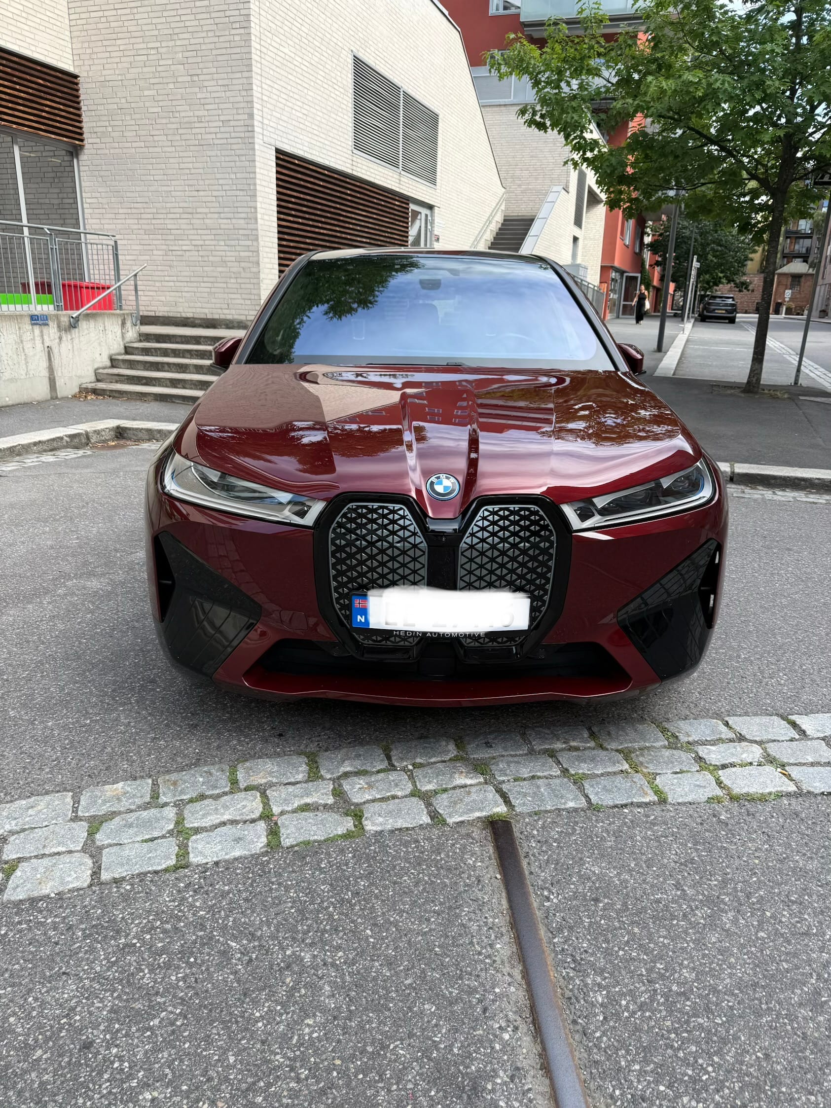 BMW iX xDrive50 med GPS