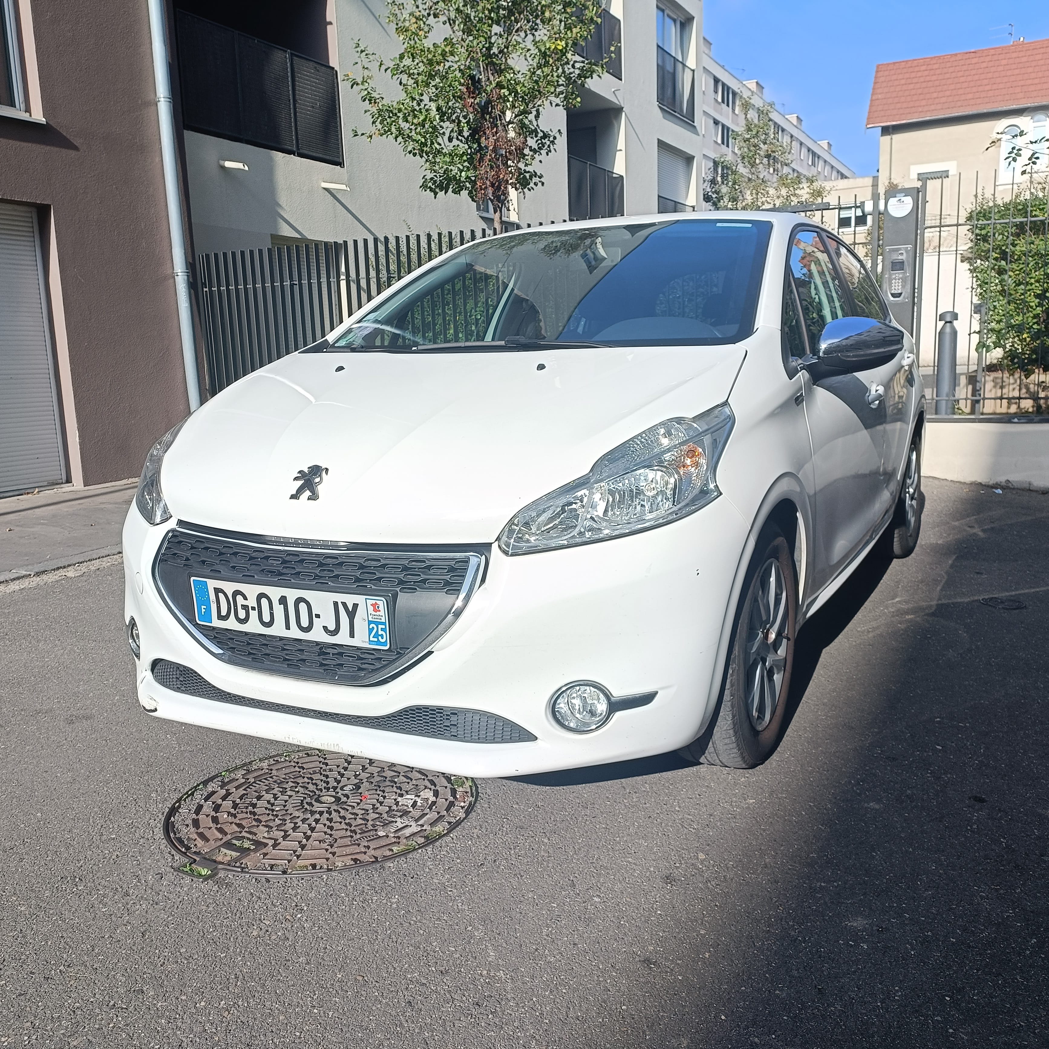 Peugeot 208 avec Climatisation
