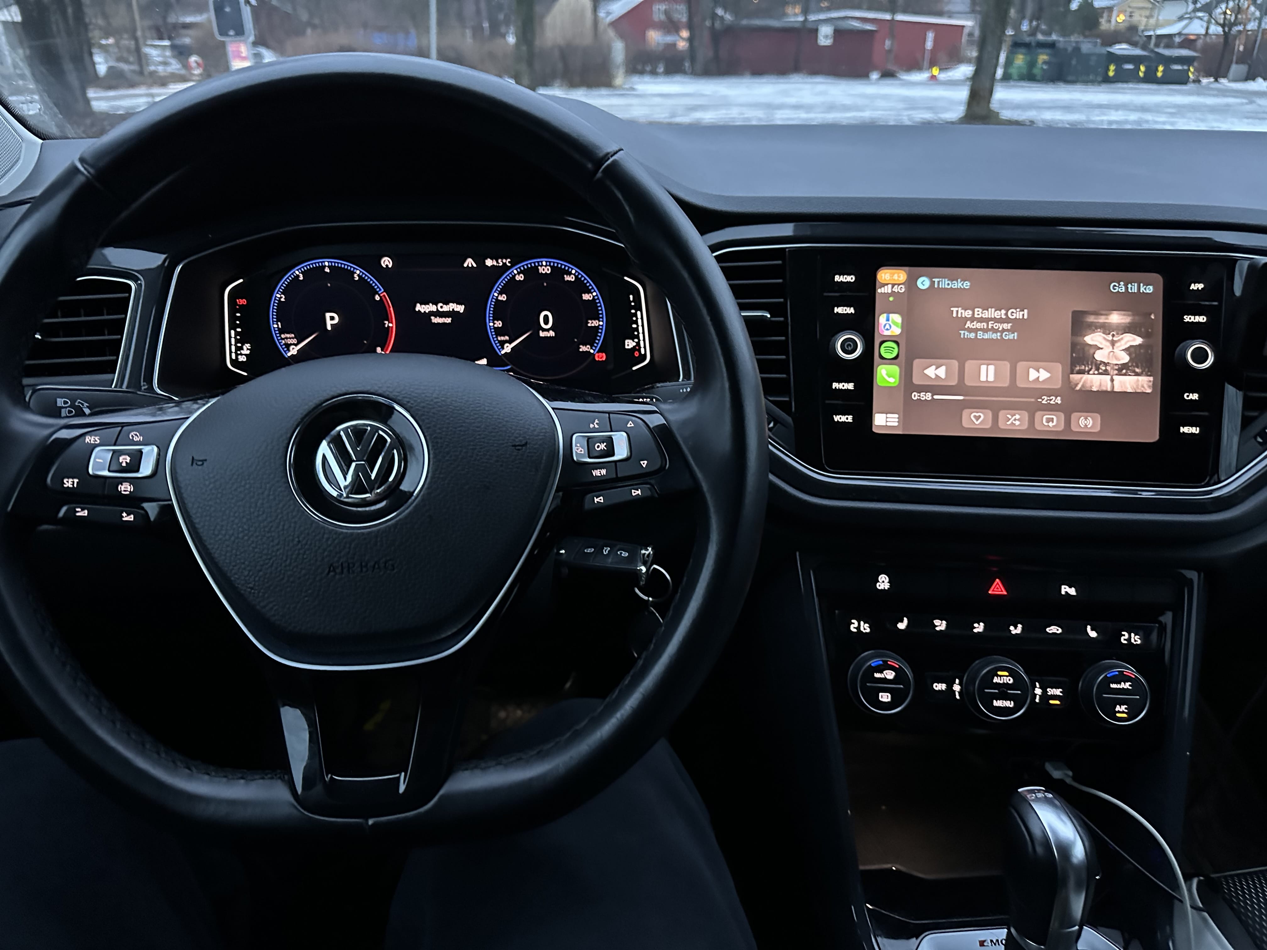 Volkswagen T-Roc with Bluetooth audio
