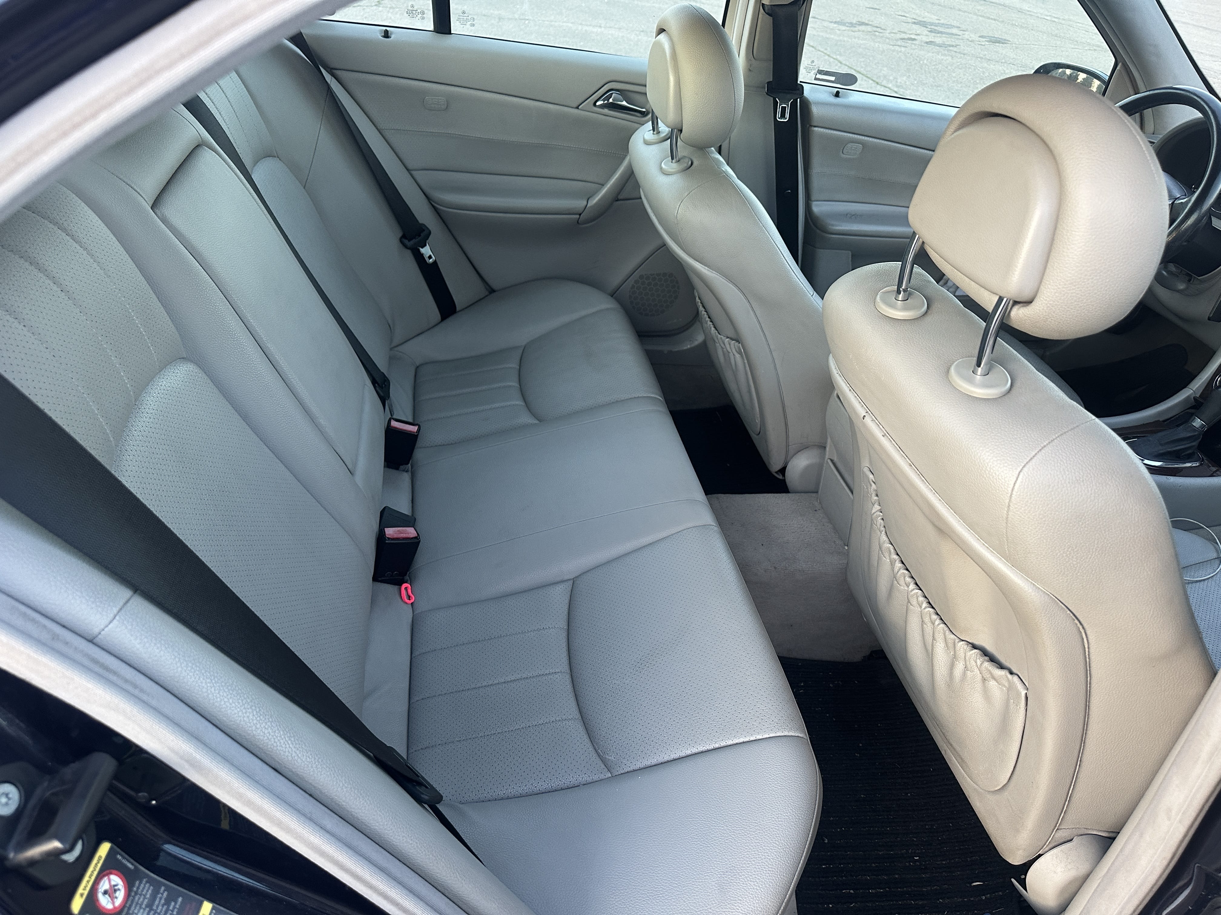 Mercedes-Benz Clase C 1.8 gasolina con Audio Bluetooth
