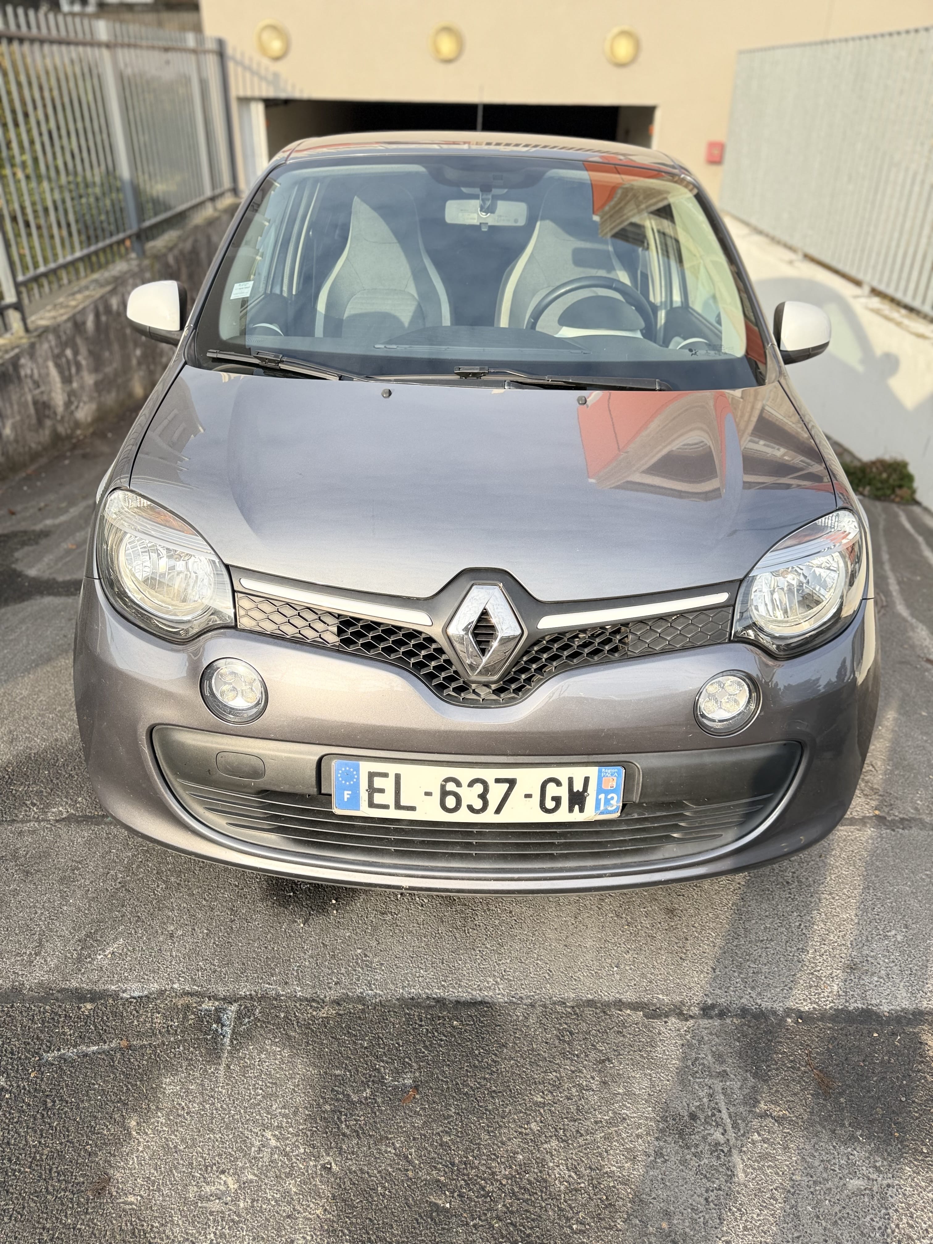 Renault Twingo III avec Dashcam