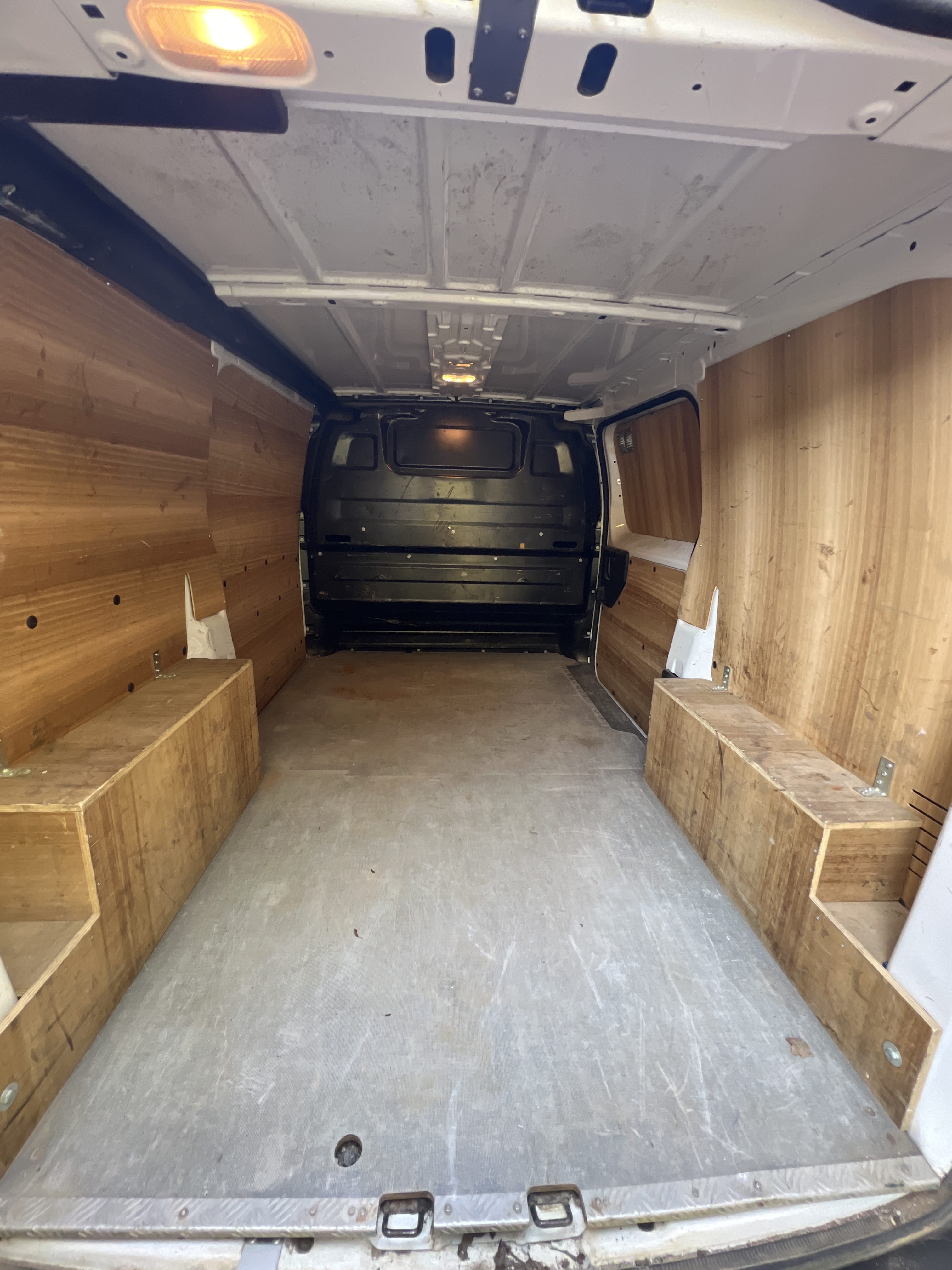 Peugeot Expert Tepee avec Entrée audio / iPod