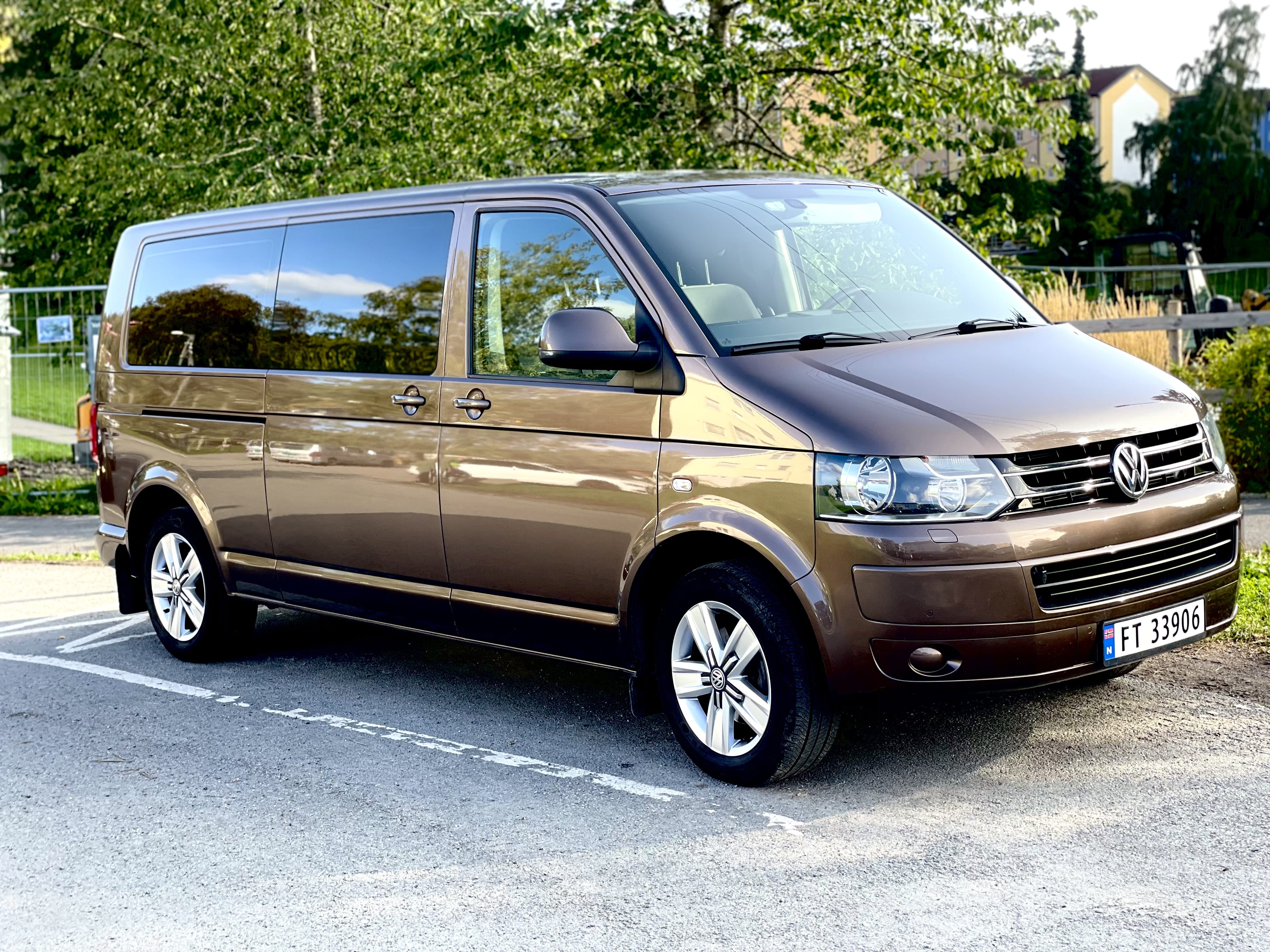 Volkswagen Caravelle 2.0 Tdi. Med 9 seter og automatgir, 2010, Diesel, automatic, 9 seats and above
