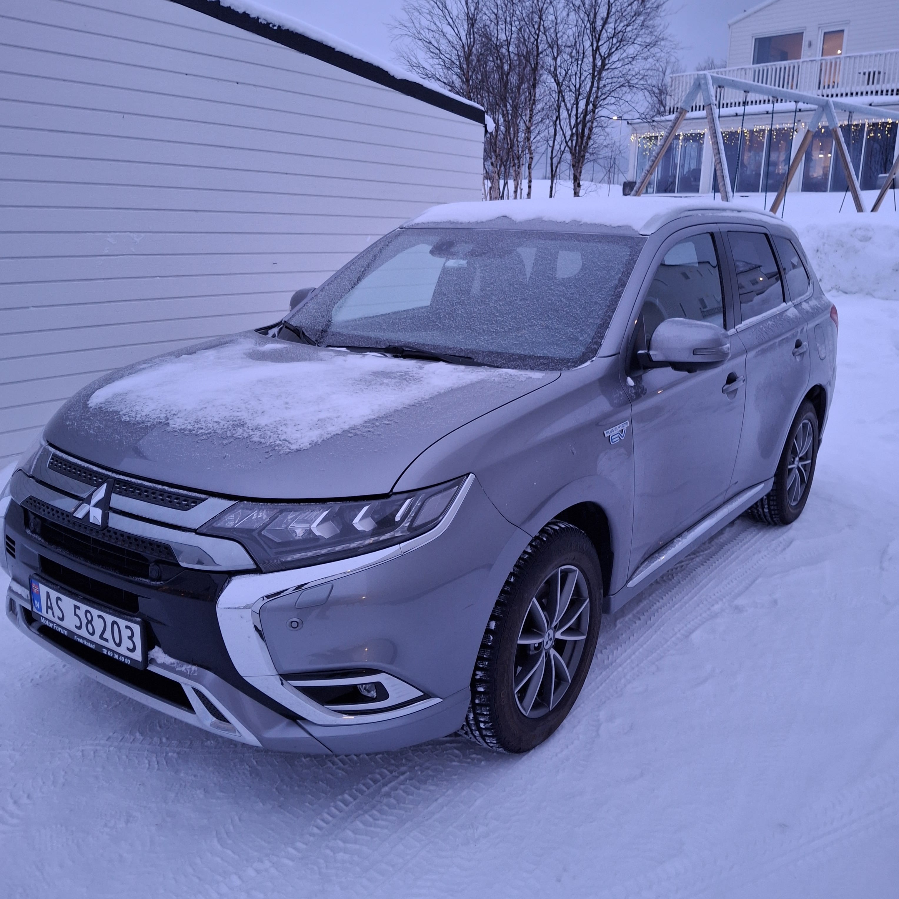 Mitsubishi Outlander, 2018, Blyfri 95 / Elektrisk (hybrid), automatisk