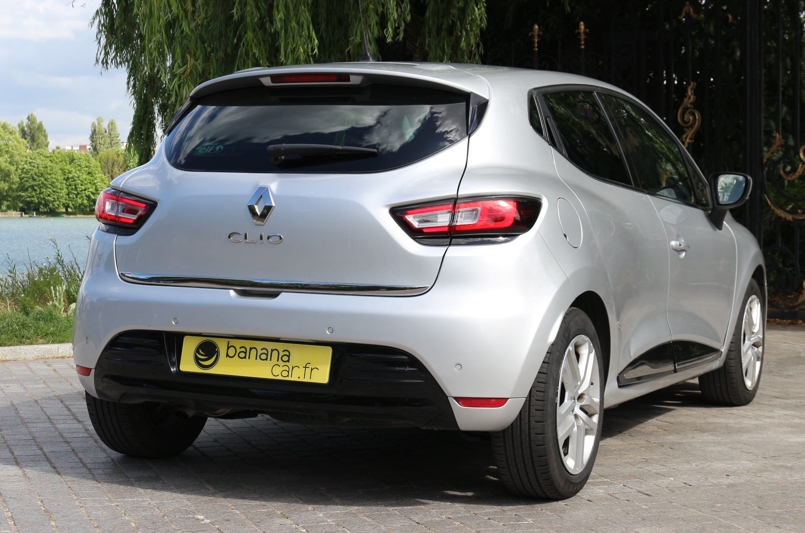 Renault Clio FF-910-RK avec Climatisation