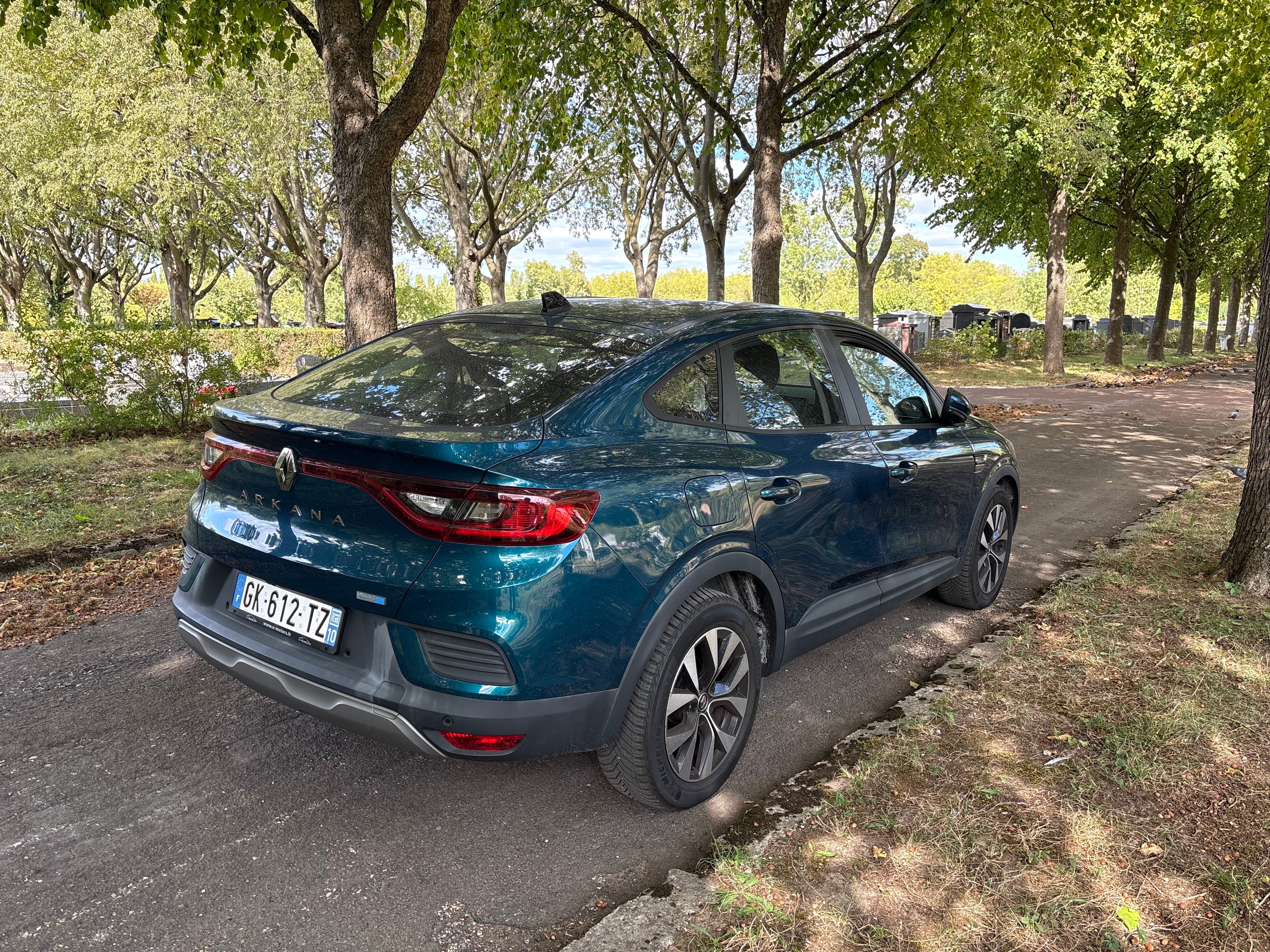 Renault Arkana E-Tech with Backup camera