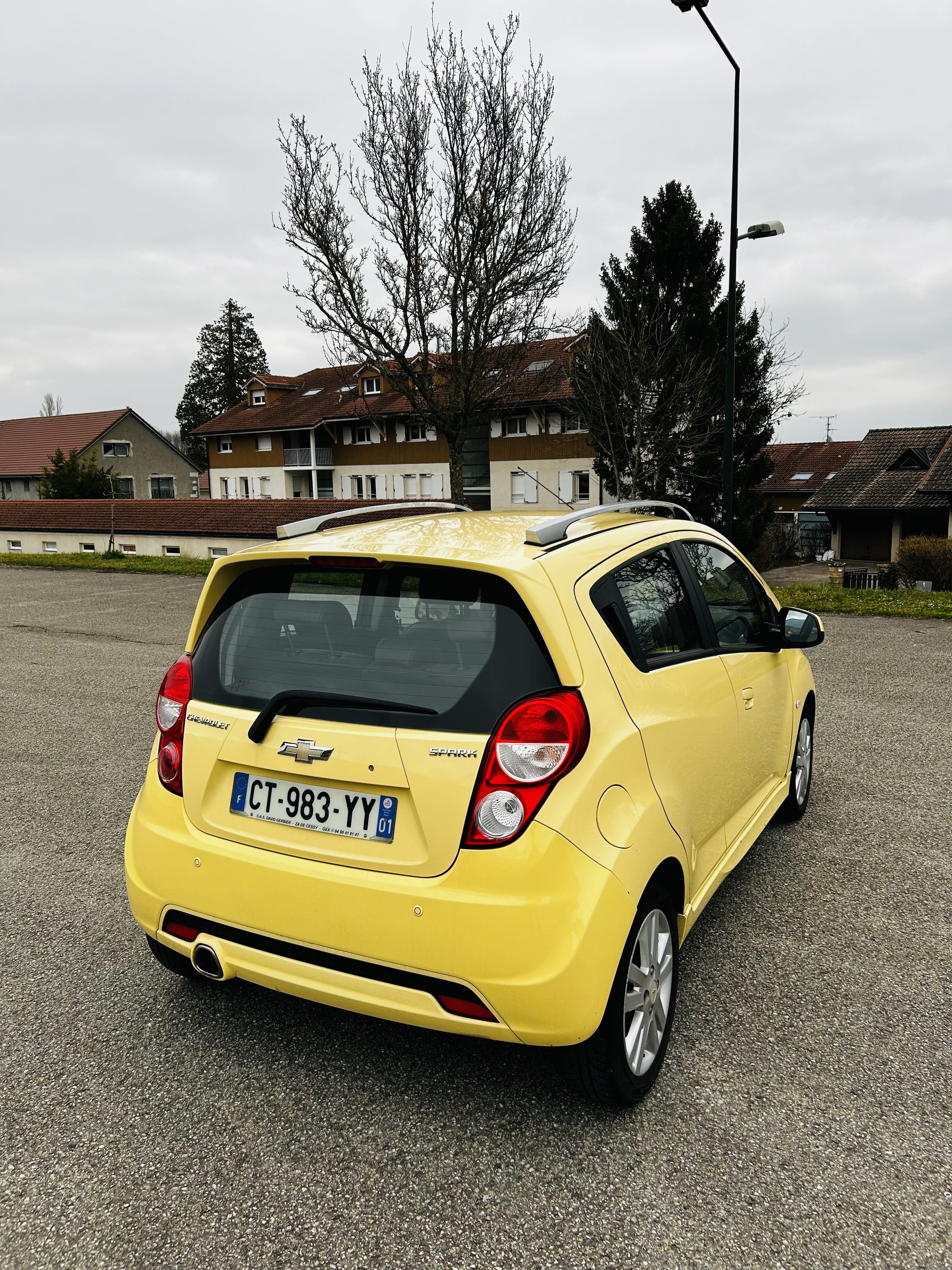 Chevrolet Spark 1.2  - 81cv avec Siège bébé