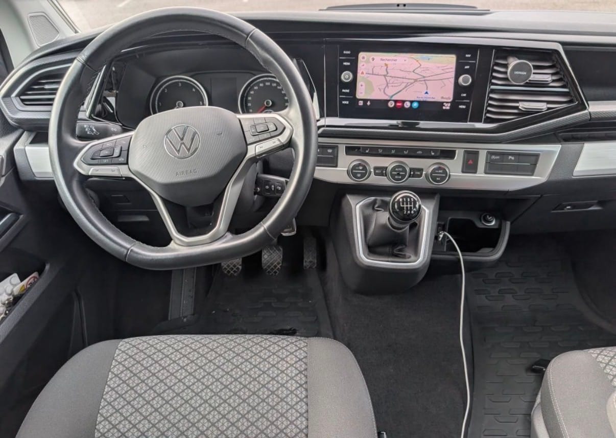 Volkswagen California Beach avec GPS