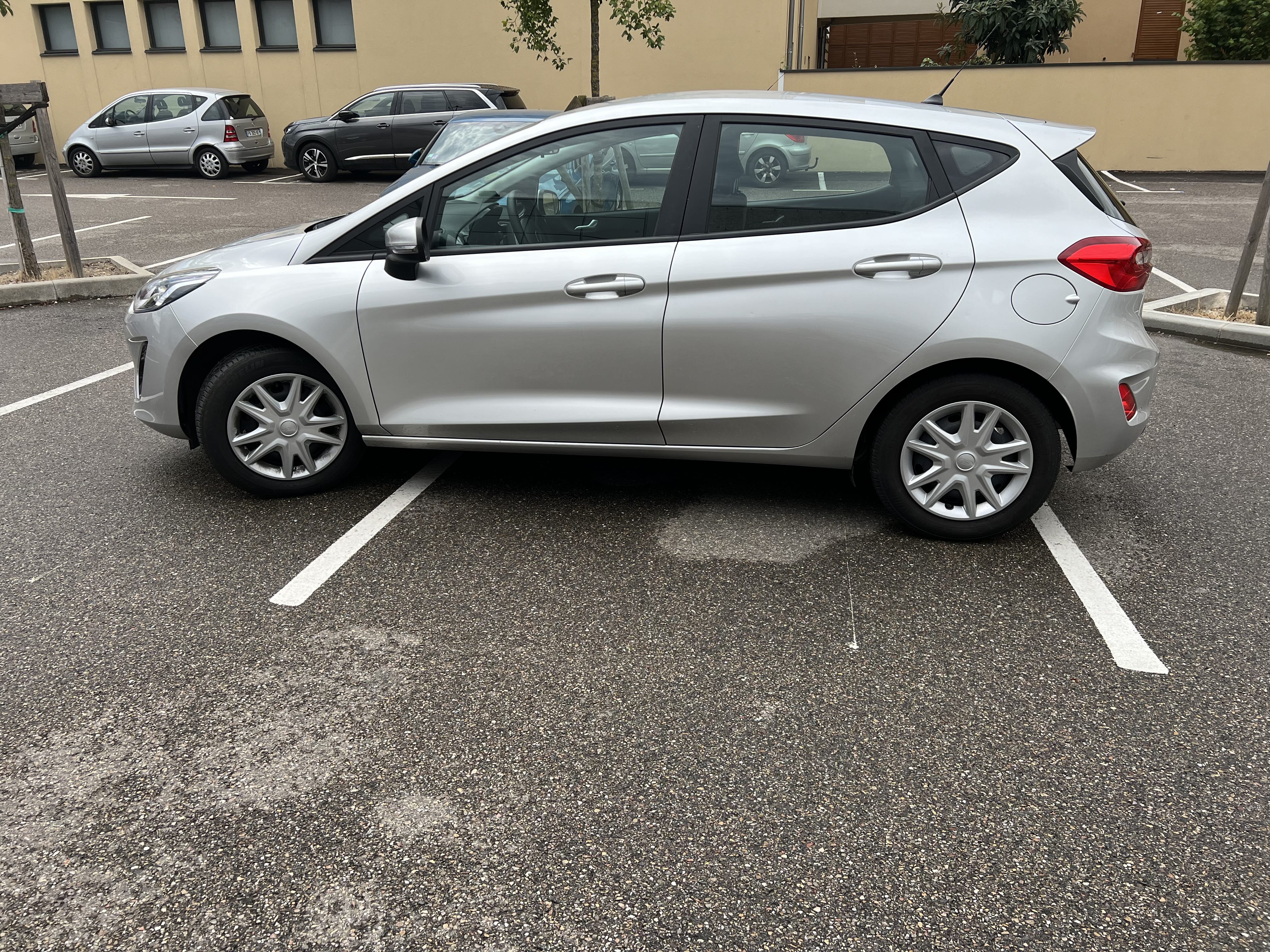 Ford Fiesta 1,5 TDCI 85ch Business Nav avec Climatisation