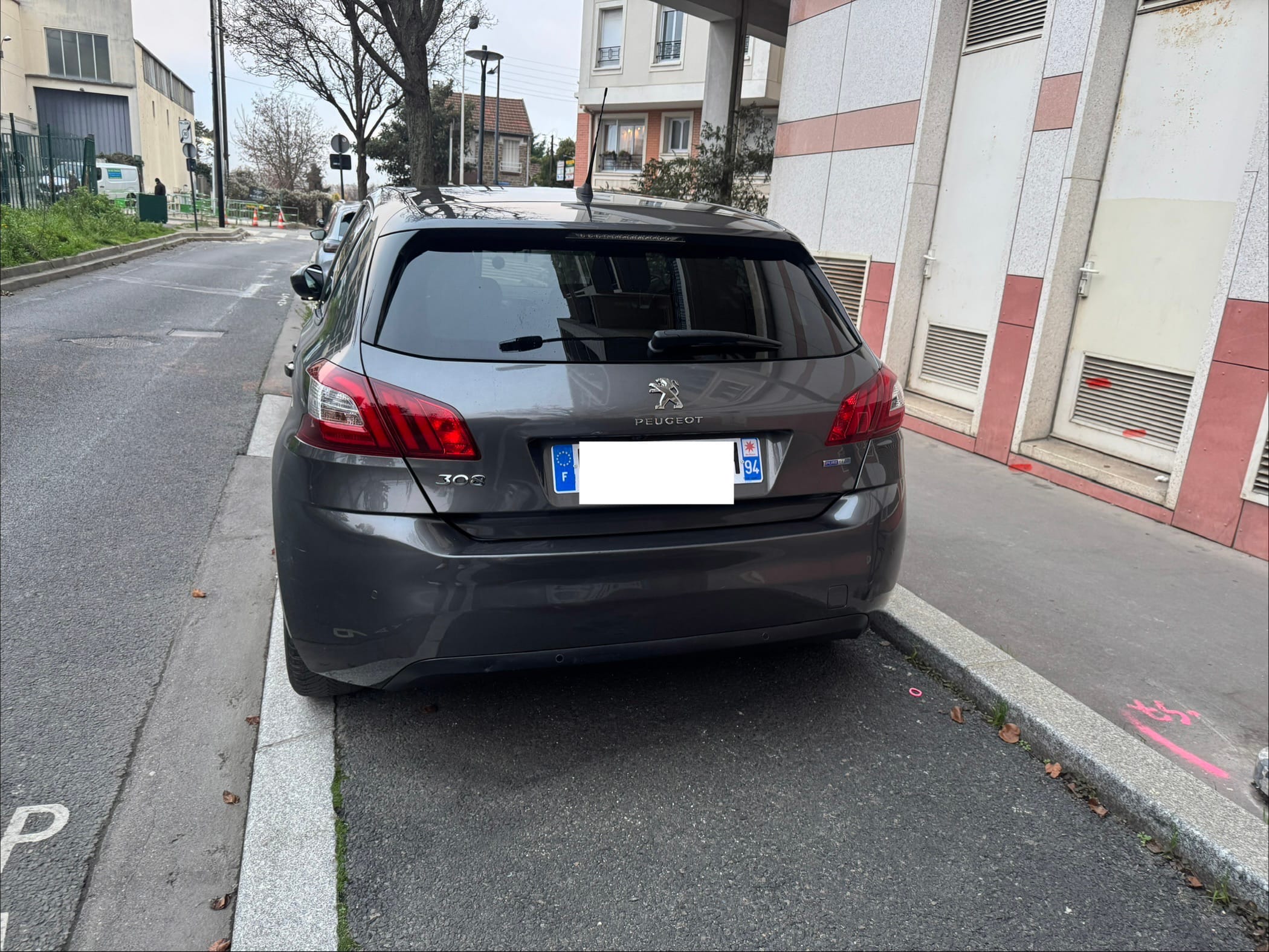 Peugeot 308 avec GPS