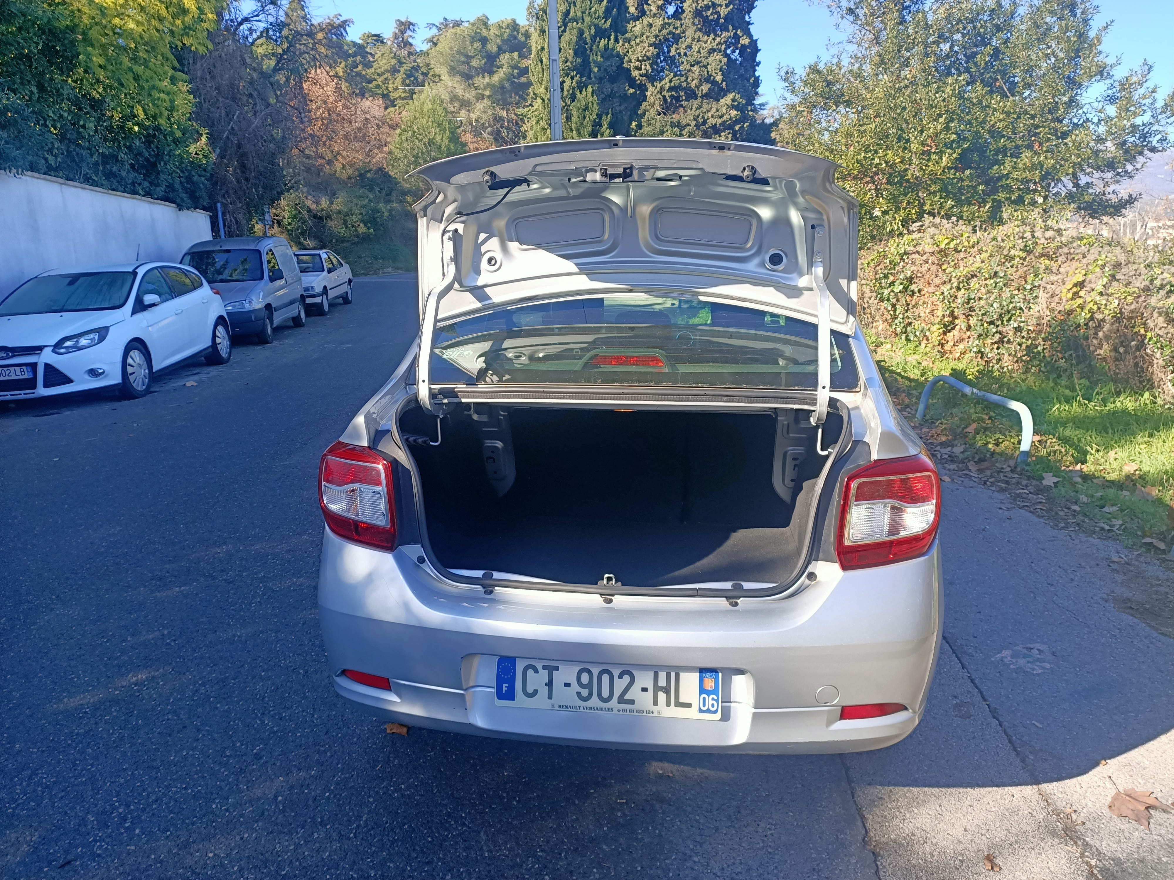 Dacia Logan avec GPS